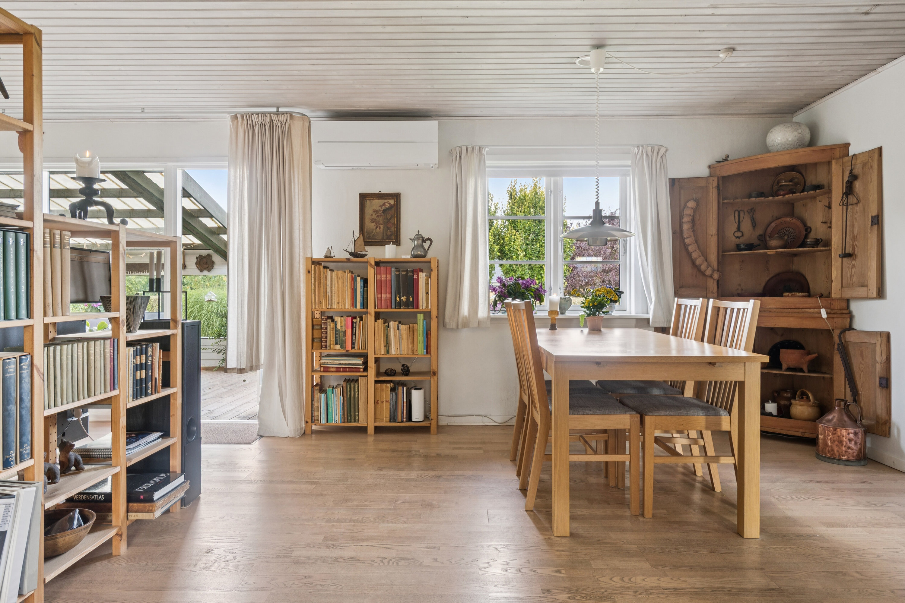 Fremhævet spisestue billede i fuldskærmstilstand. Billede af Haugstedvænget 3, Kirkeby, 5771 Stenstrup