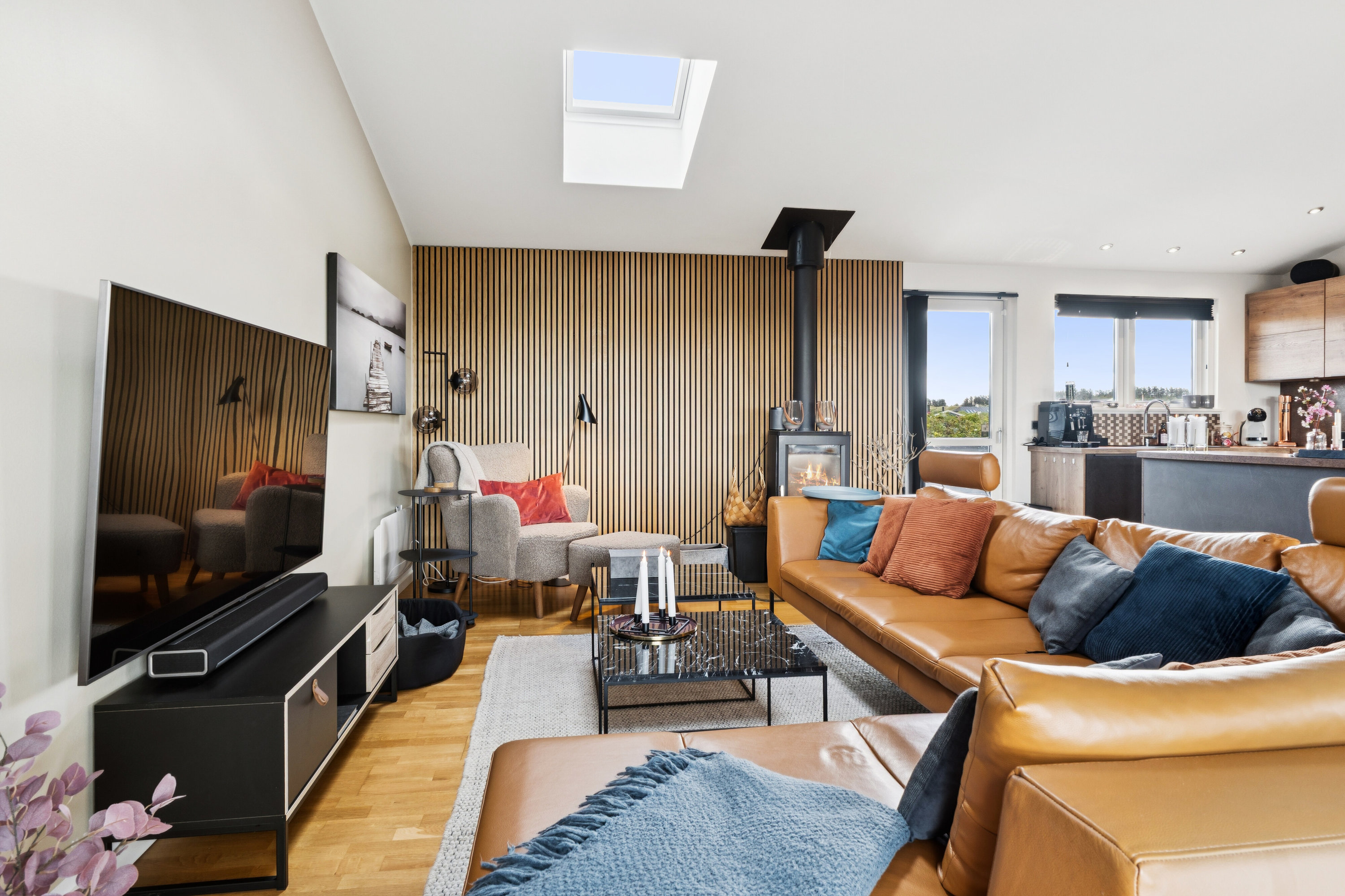 Fremhævet stue billede i fuldskærmstilstand. Billede af Novembervej 3, Skal Klit, 9800 Hjørring