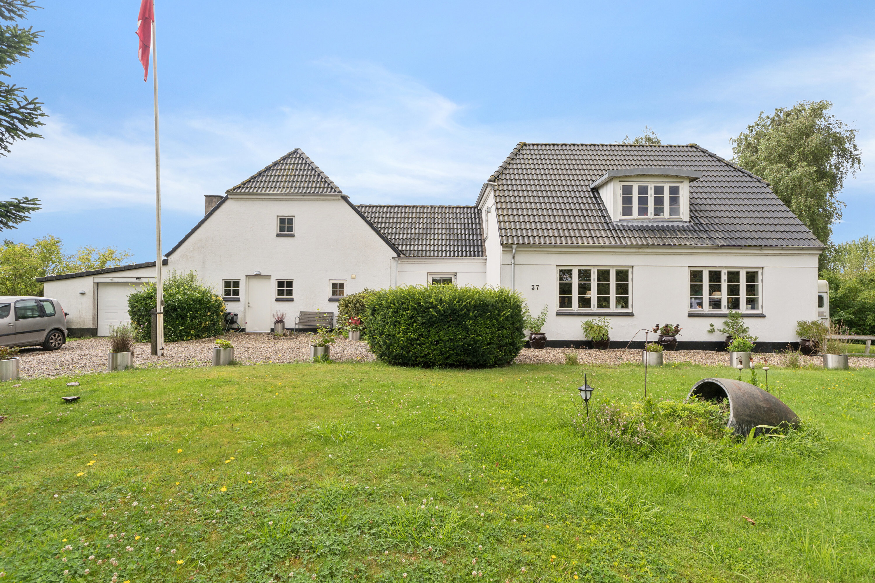 Fremhævet set fra vejen billede i fuldskærmstilstand. Billede af Møllegyden 37, Gamby, 5471 Søndersø