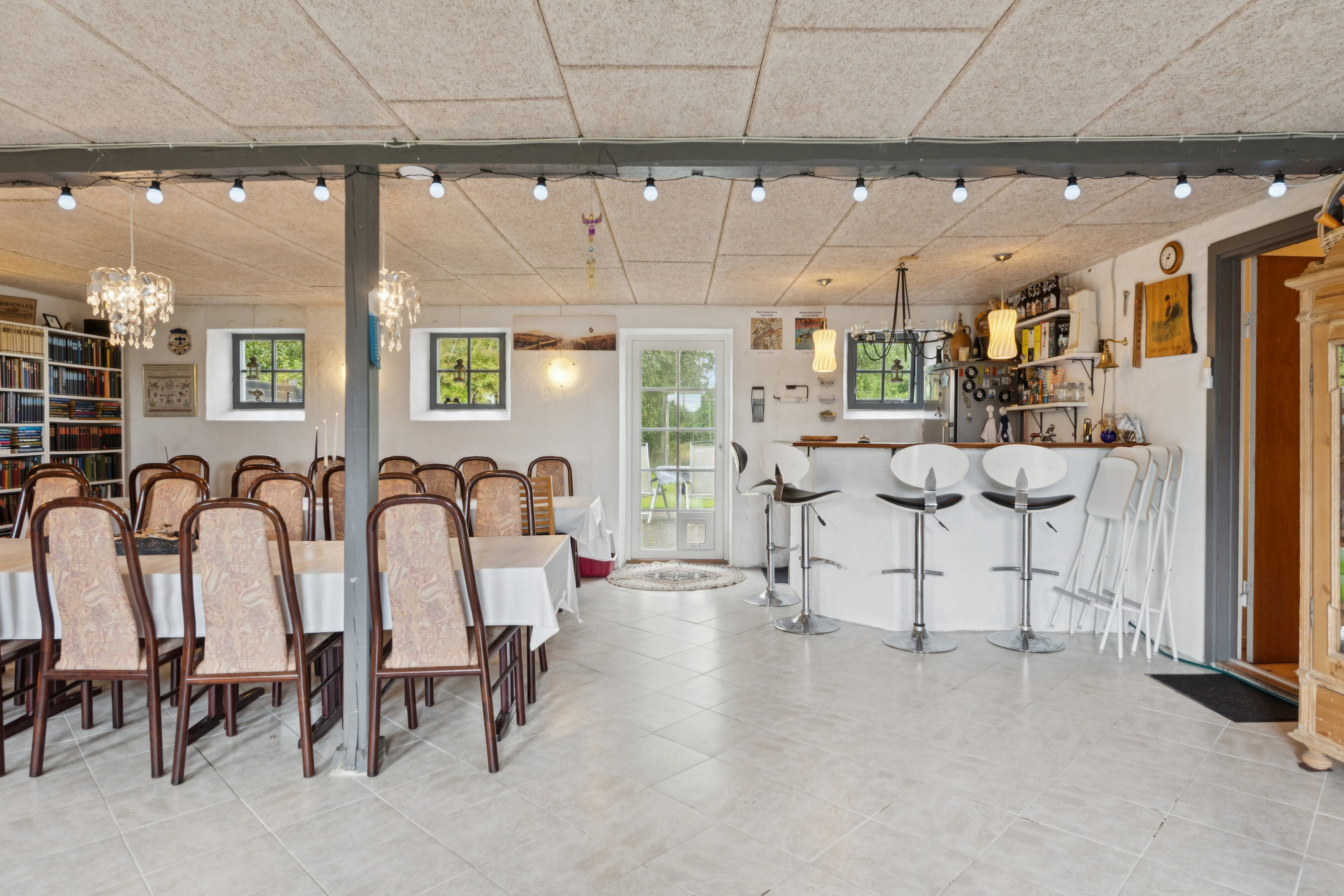 Fremhævet spisestue billede i fuldskærmstilstand. Billede af Møllegyden 37, Gamby, 5471 Søndersø