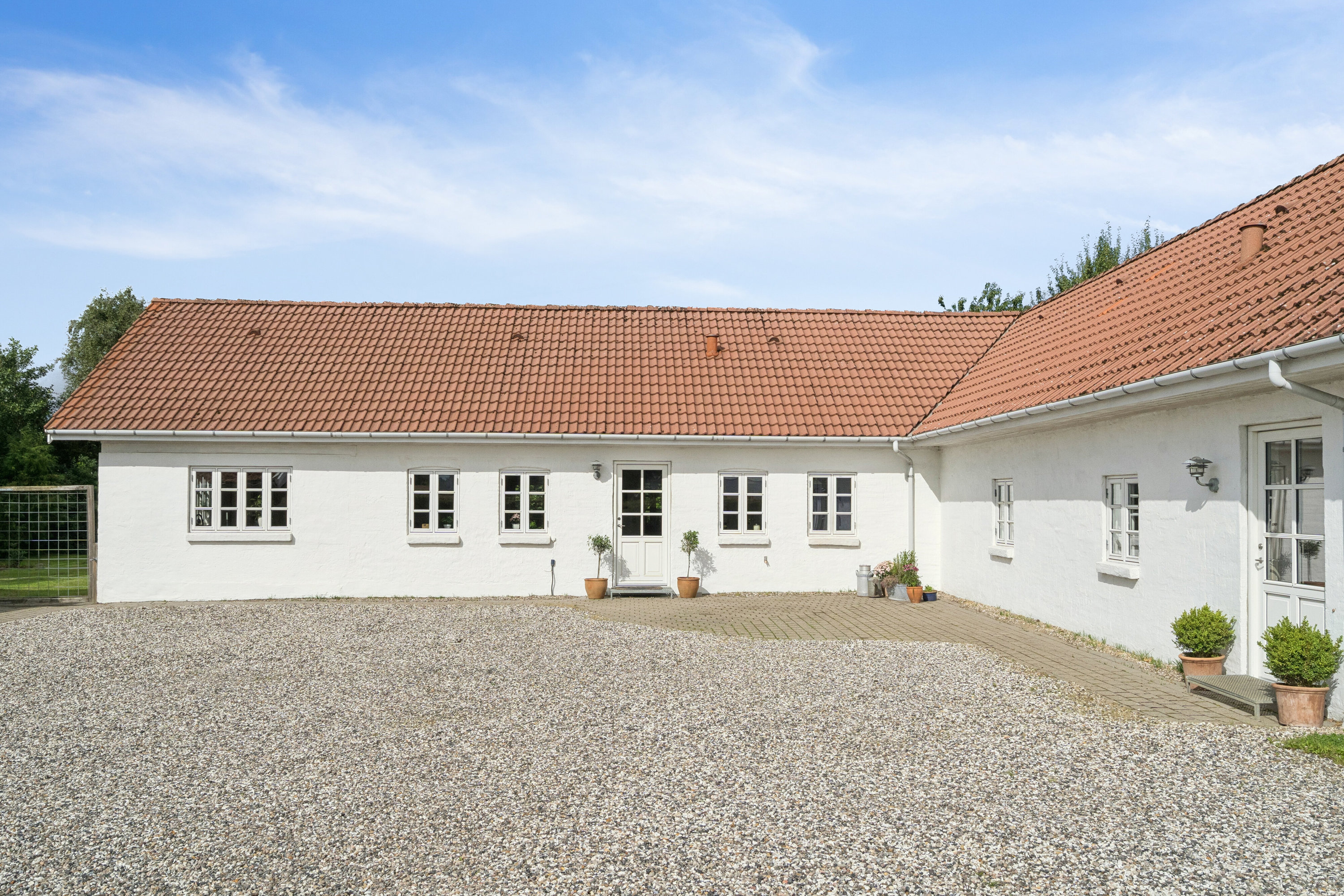 Fremhævet set fra vejen billede i fuldskærmstilstand. Billede af Elsborgvej 24, Sjørslev, 8620 Kjellerup