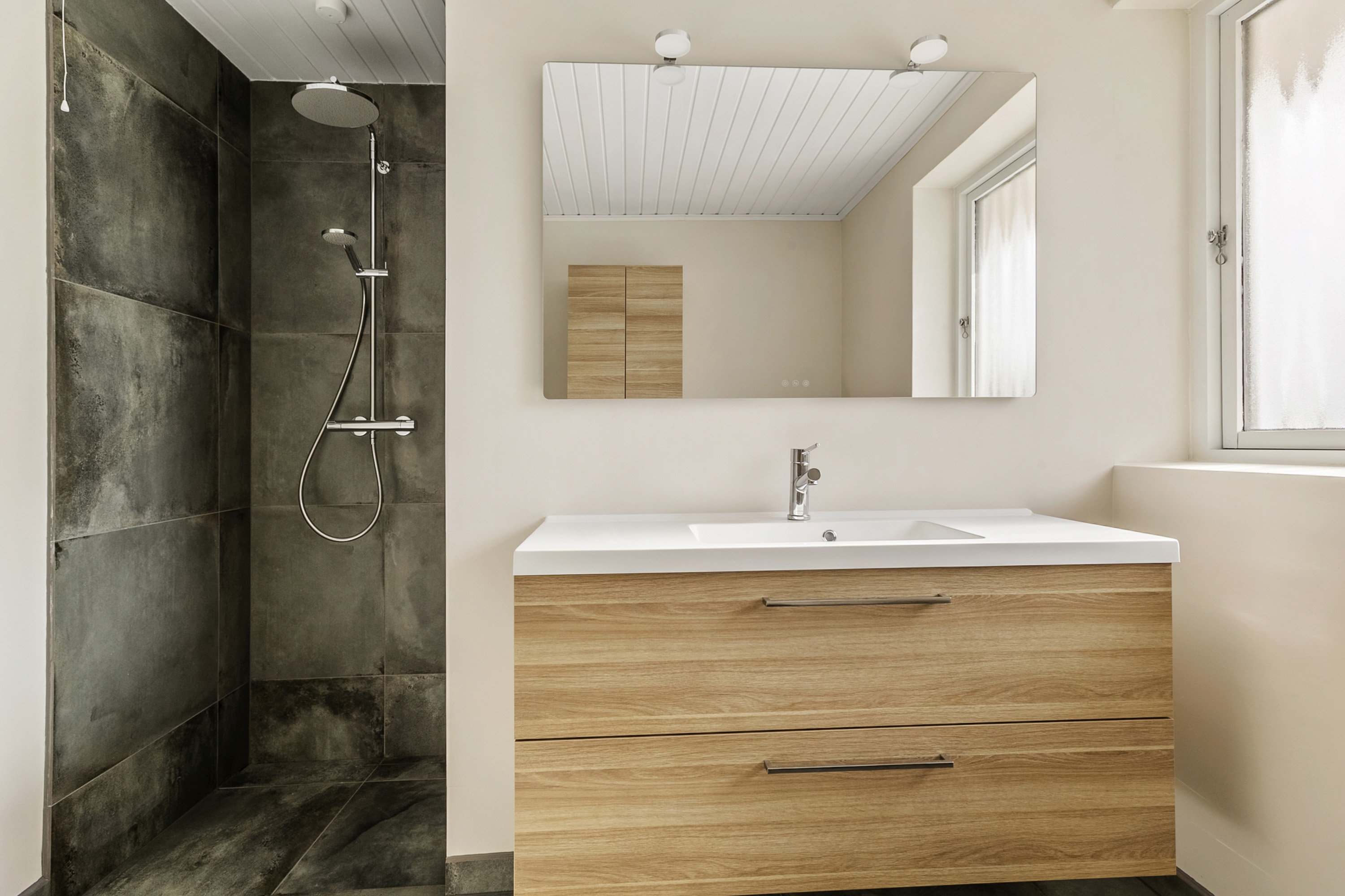 Fremhævet badeværelse billede i fuldskærmstilstand. Billede af Brunbjergvej 36, Løjt Kirkeby, 6200 Aabenraa