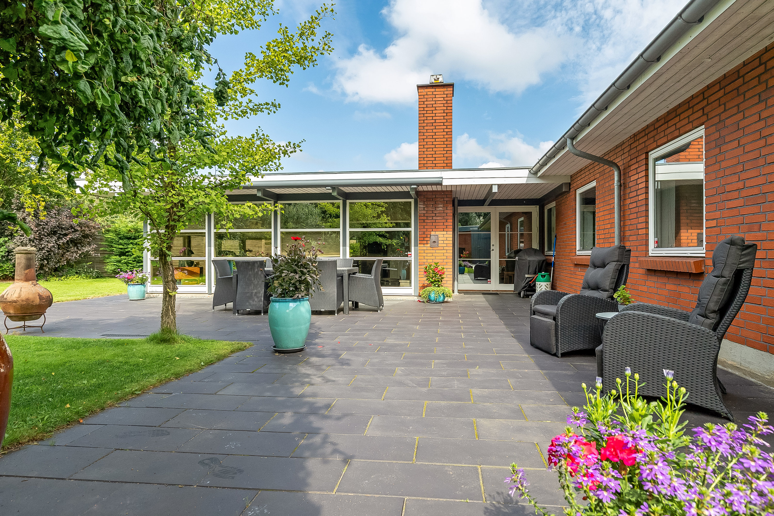 Fremhævet terrasse billede i fuldskærmstilstand. Billede af Fælledvej 16, Bramdrupdam, 6000 Kolding