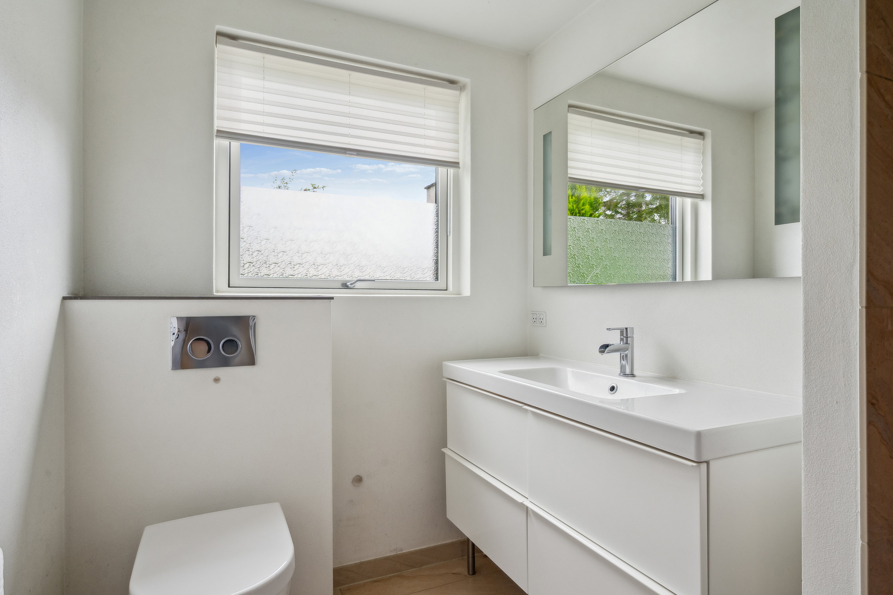 Fremhævet badeværelse billede i fuldskærmstilstand. Billede af Damsbrovej 52, Norring, 8382 Hinnerup