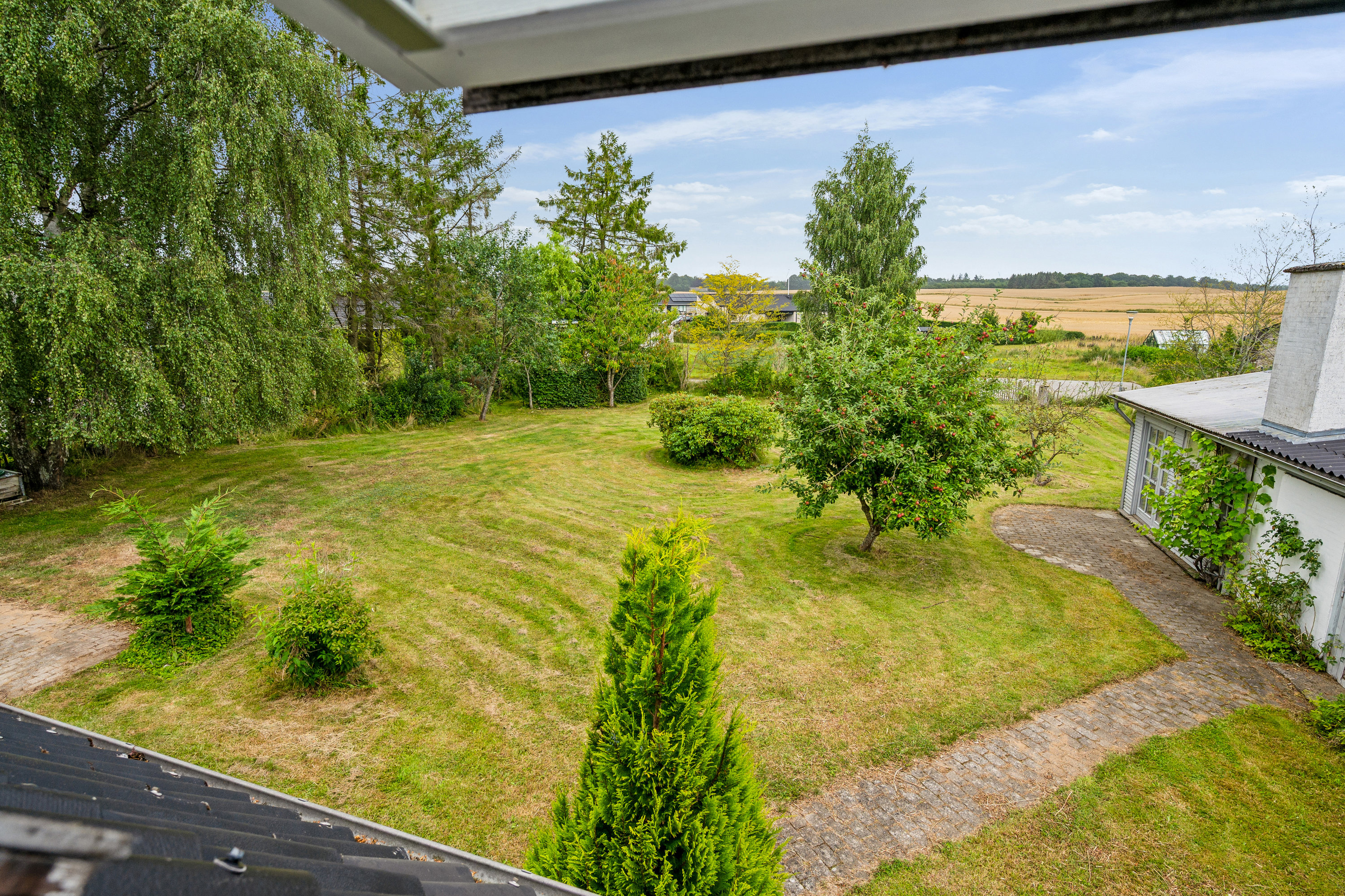 Fremhævet udsigt billede i fuldskærmstilstand. Billede af Damsbrovej 52, Norring, 8382 Hinnerup