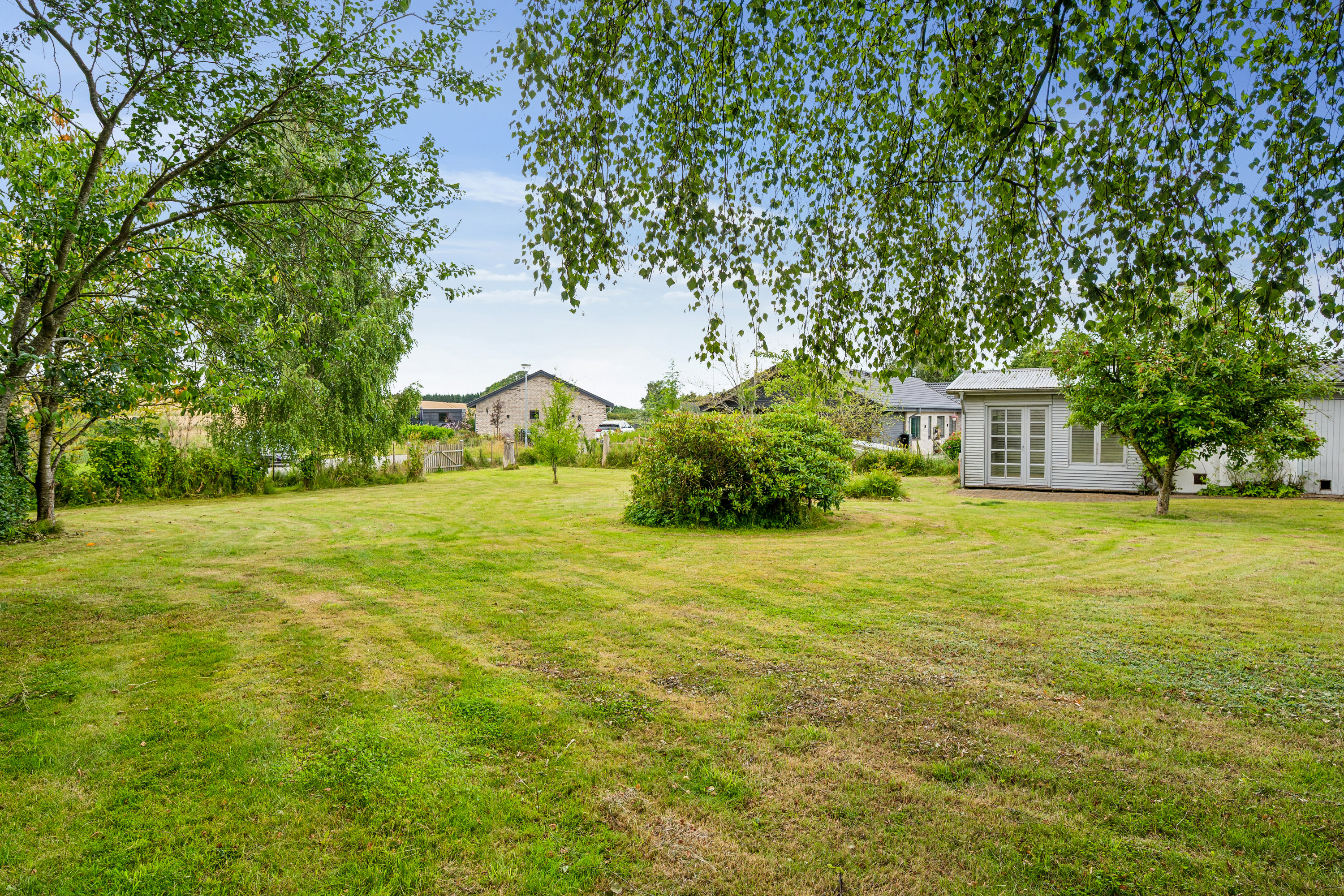 Fremhævet have billede i fuldskærmstilstand. Billede af Damsbrovej 52, Norring, 8382 Hinnerup