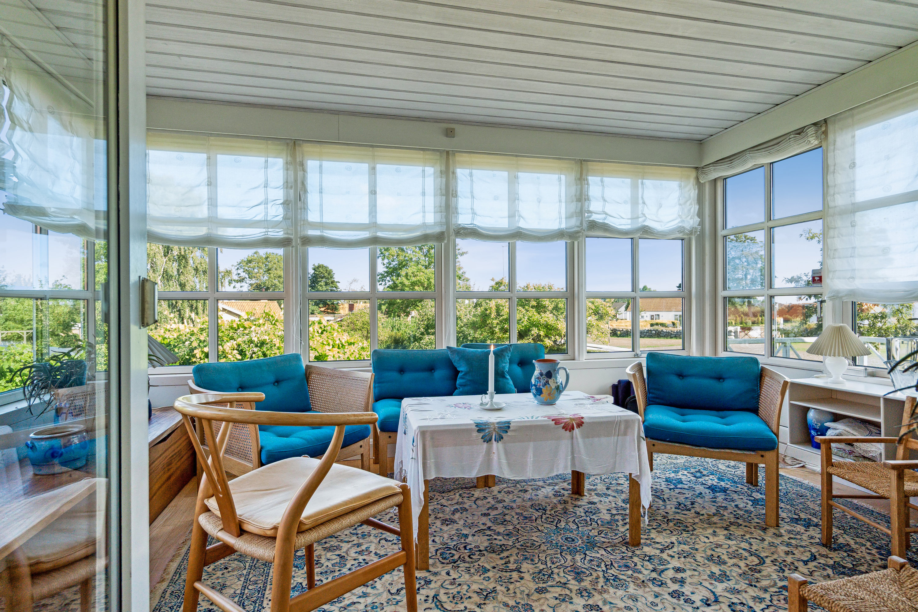 Fremhævet udestue billede i fuldskærmstilstand. Billede af Engvej 3, 9280 Storvorde