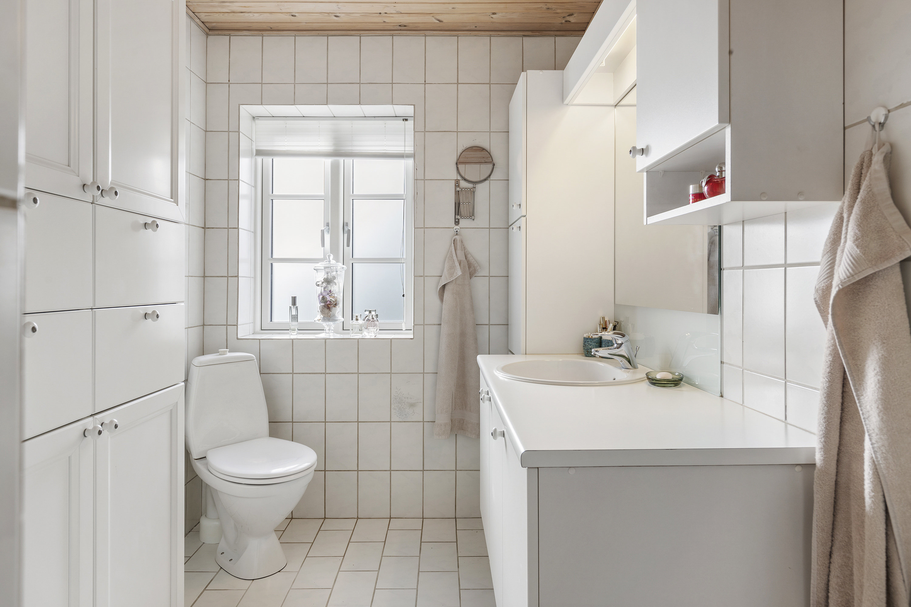 Fremhævet badeværelse billede i fuldskærmstilstand. Billede af Stenberggade 21, 9700 Brønderslev