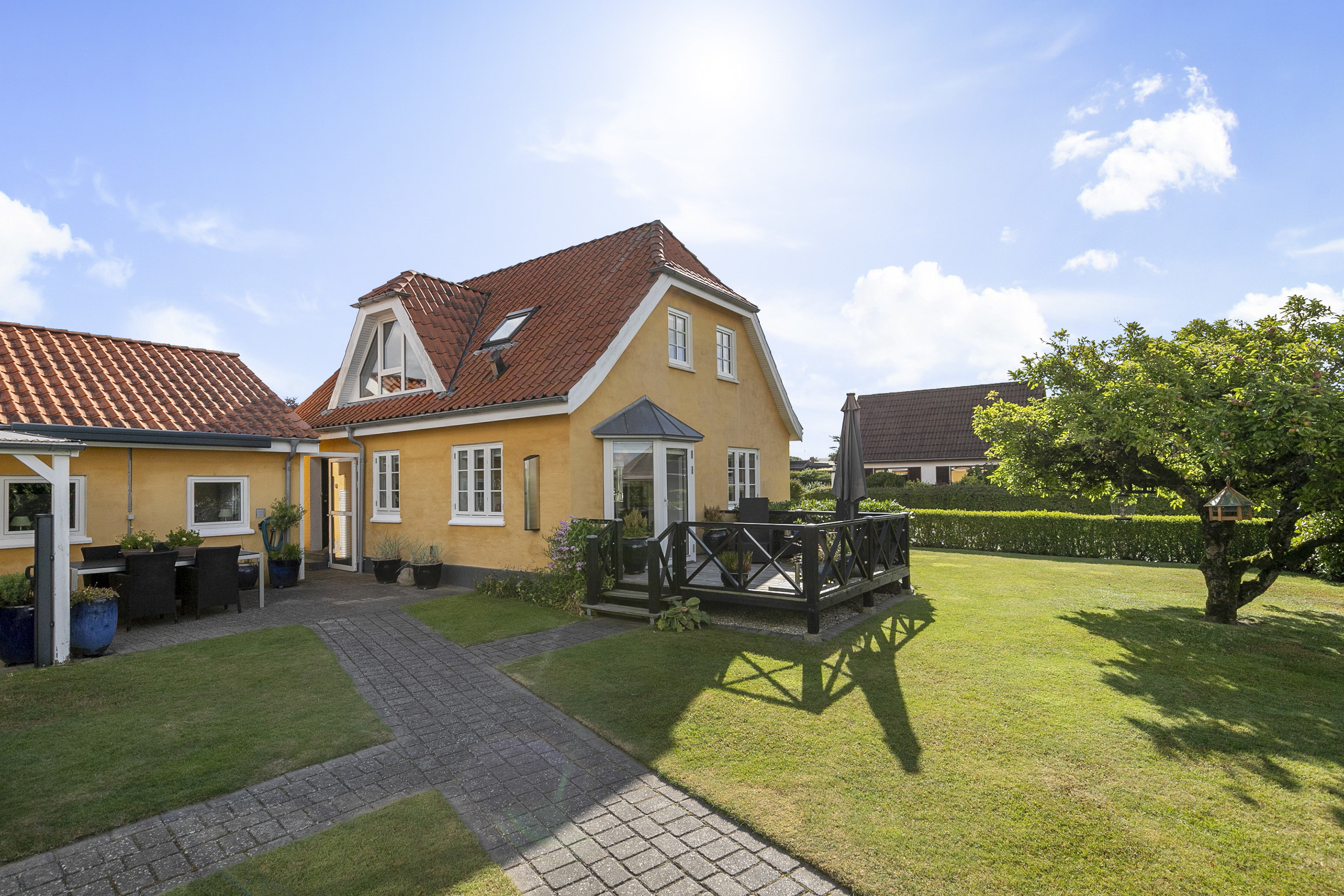 Fremhævet facade billede i fuldskærmstilstand. Billede af Stenberggade 21, 9700 Brønderslev