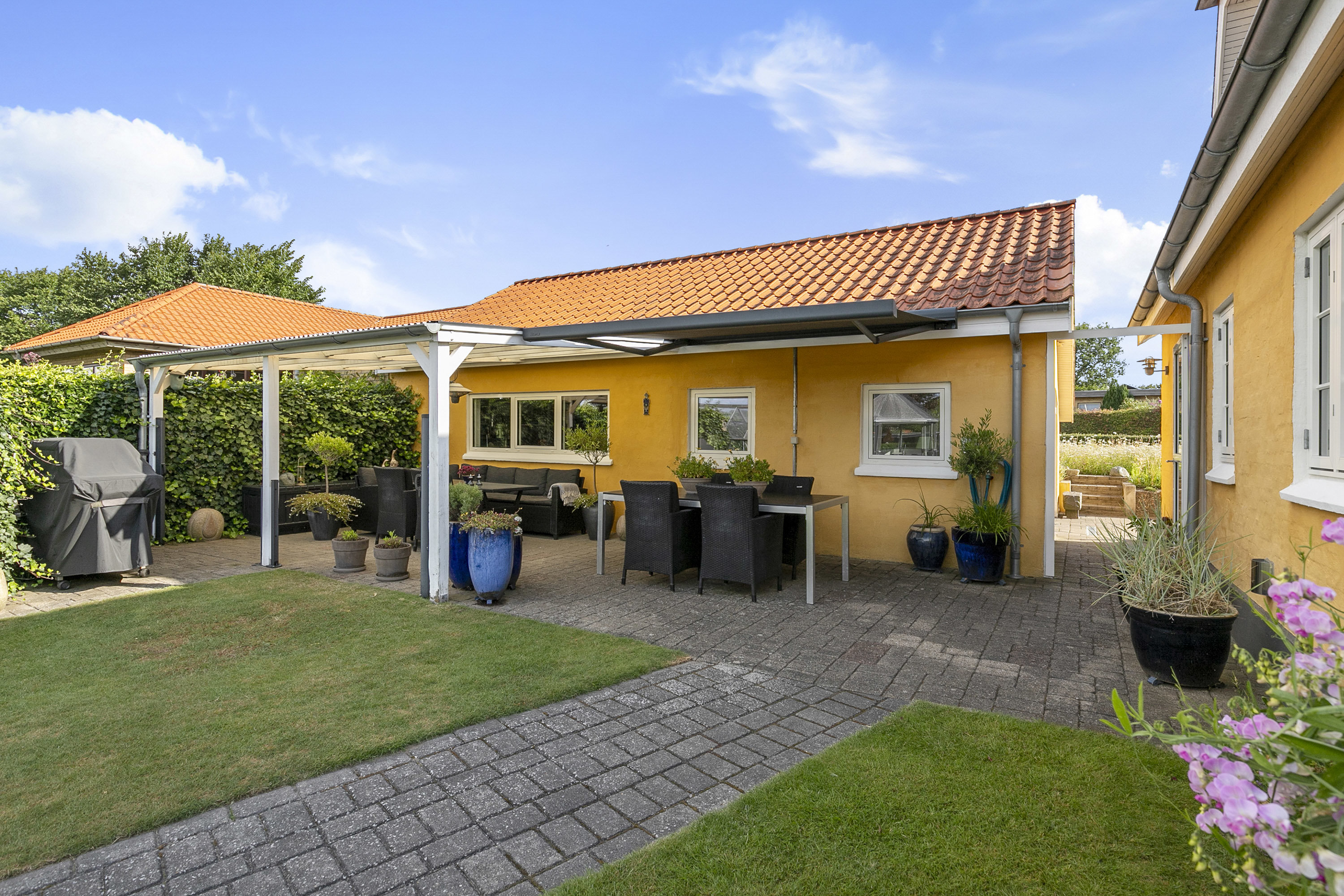 Fremhævet overdækket terrasse billede i fuldskærmstilstand. Billede af Stenberggade 21, 9700 Brønderslev