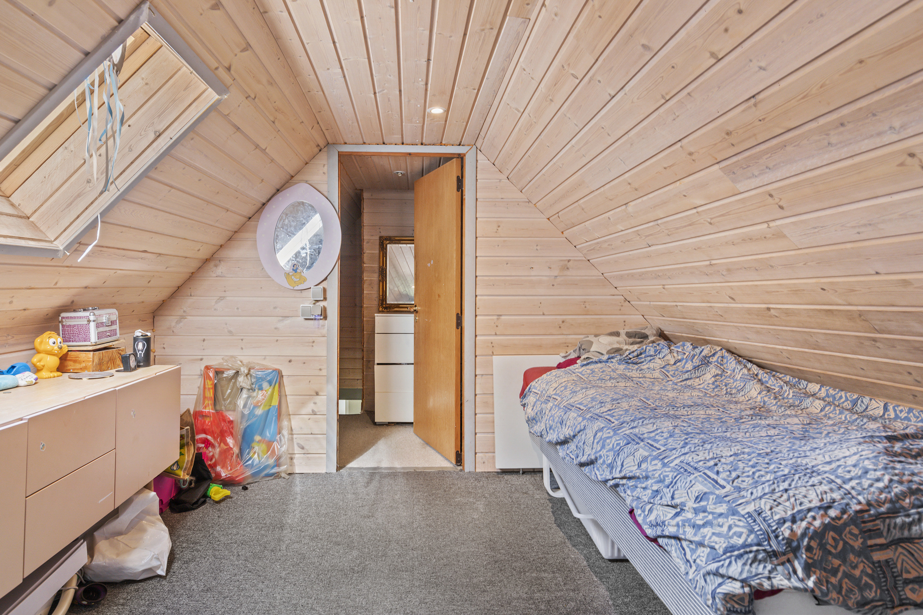 Fremhævet værelse billede i fuldskærmstilstand. Billede af Sdr. Kirkevej 51, Præstbro, 9330 Dronninglund