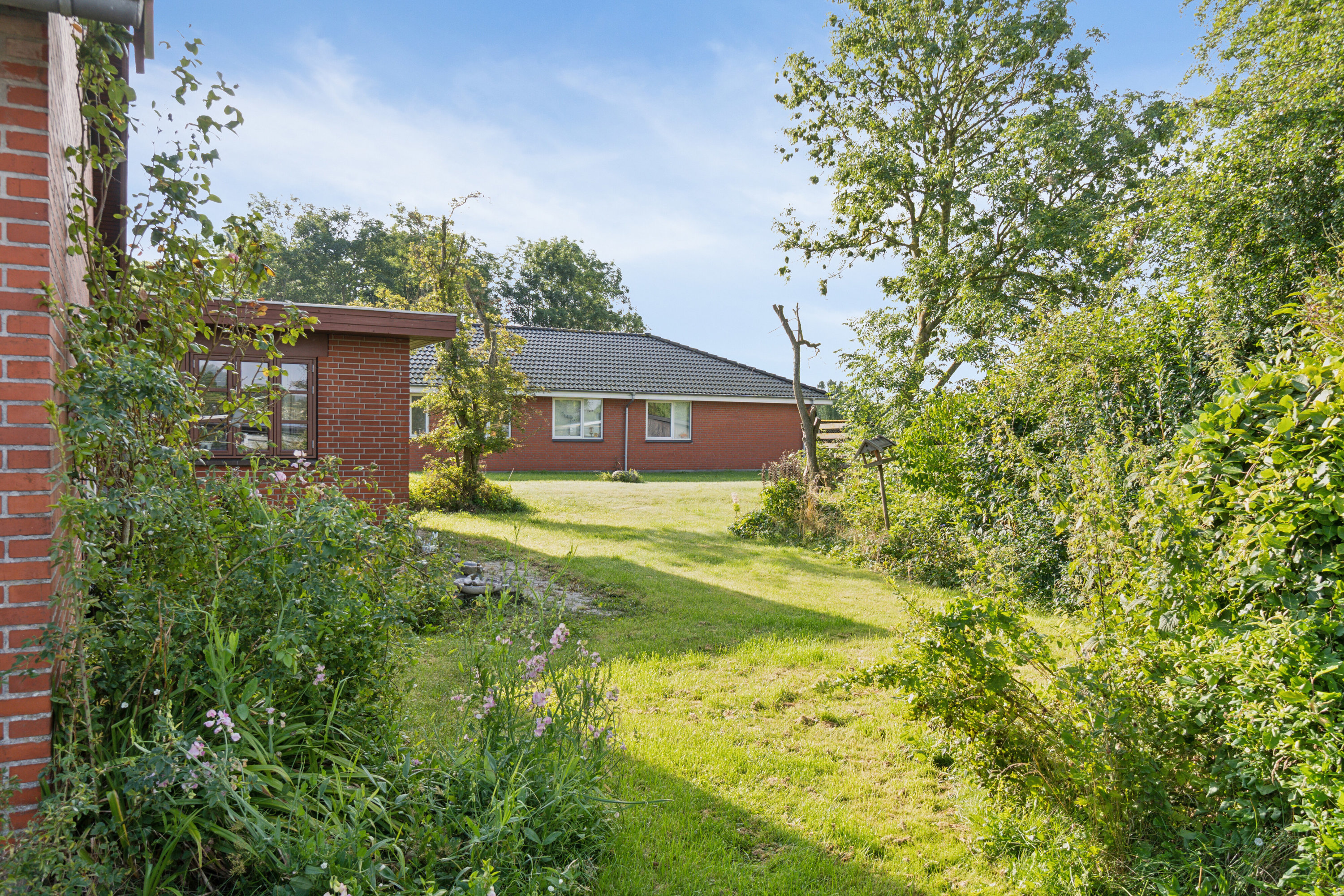 Fremhævet set fra haven billede i fuldskærmstilstand. Billede af Hyllestedvej 22, Hyllested, 4261 Dalmose