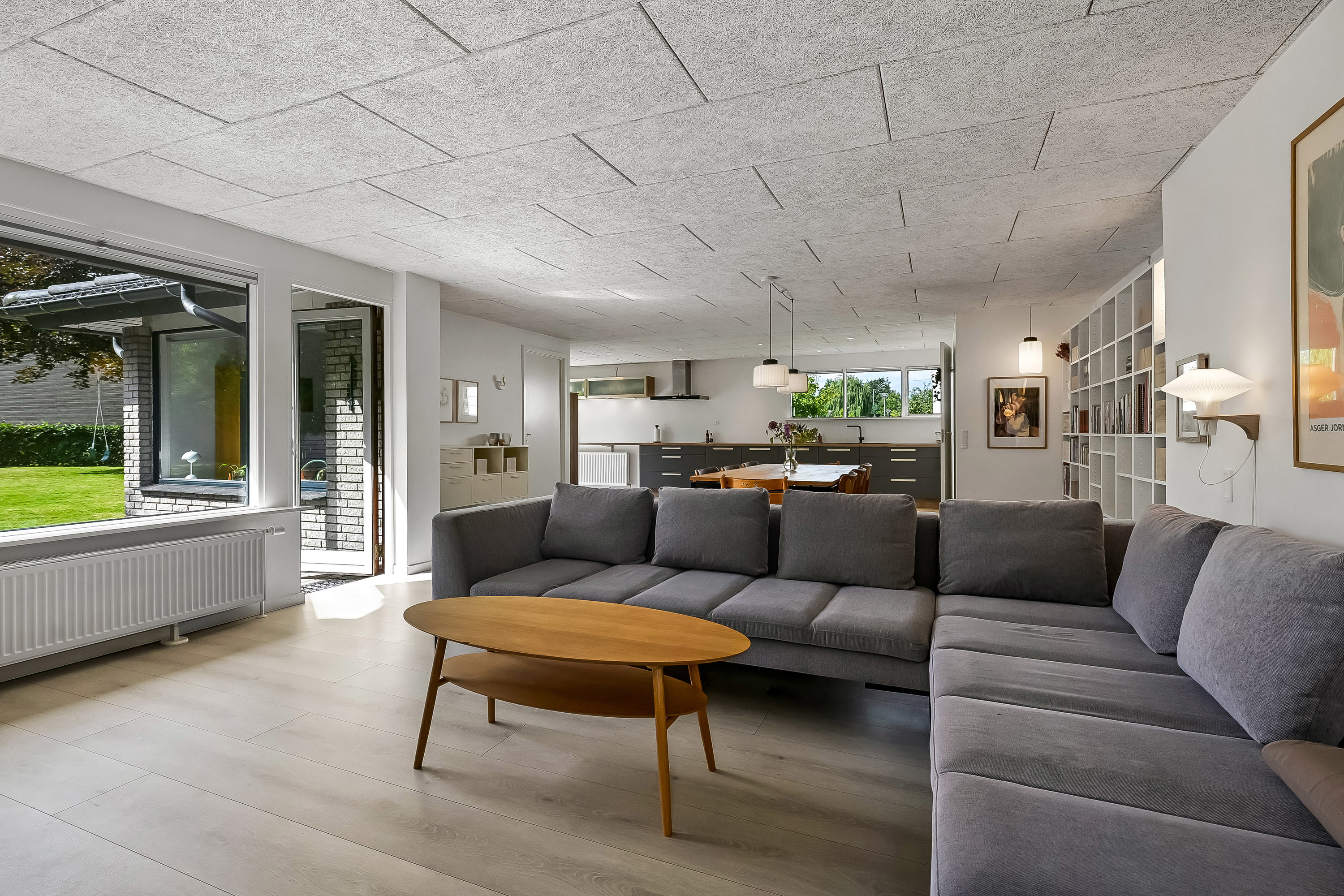 Fremhævet stue billede i fuldskærmstilstand. Billede af Poppelvænget 15, Skrillinge, 5500 Middelfart