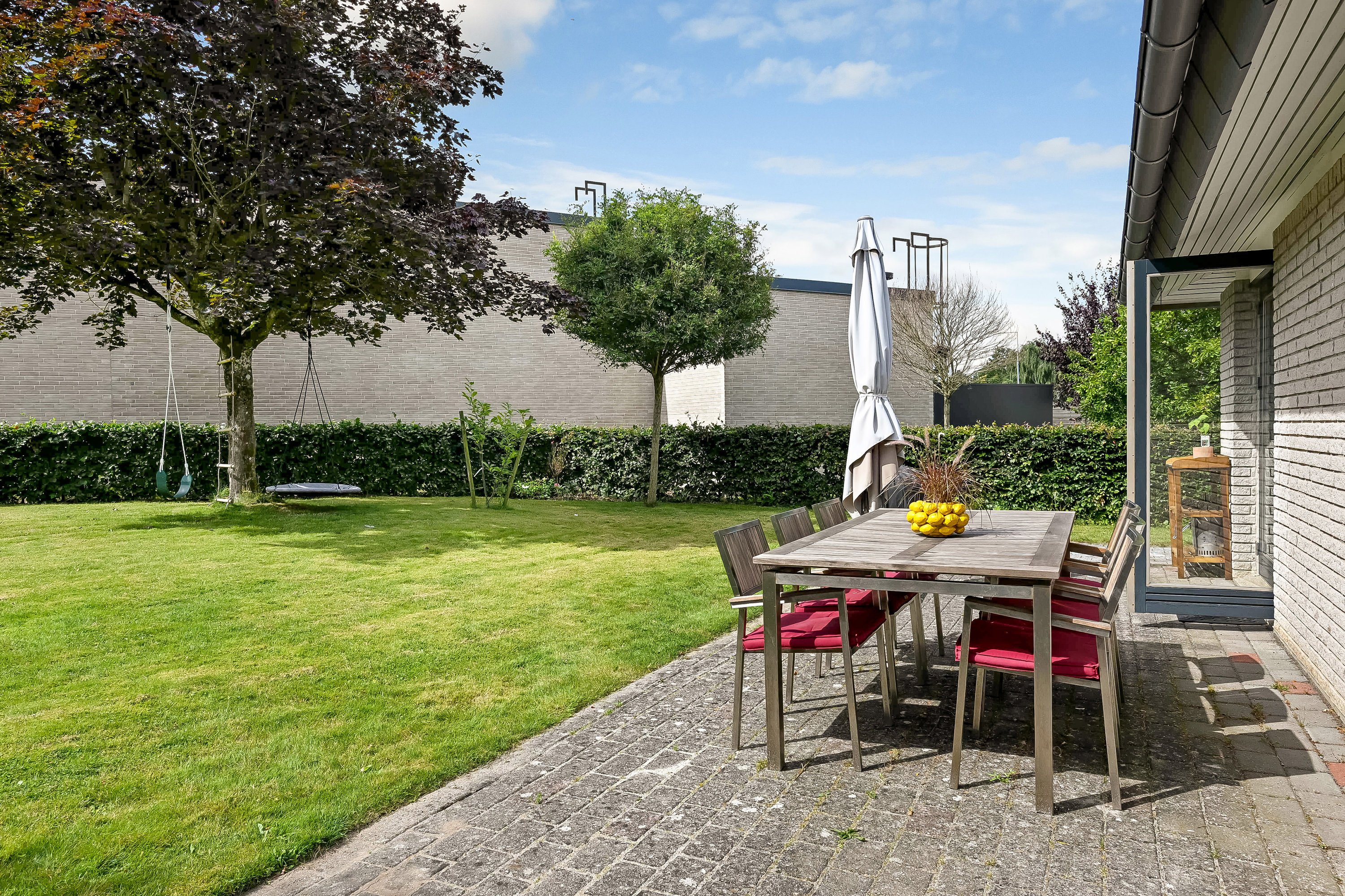 Fremhævet terrasse billede i fuldskærmstilstand. Billede af Poppelvænget 15, Skrillinge, 5500 Middelfart