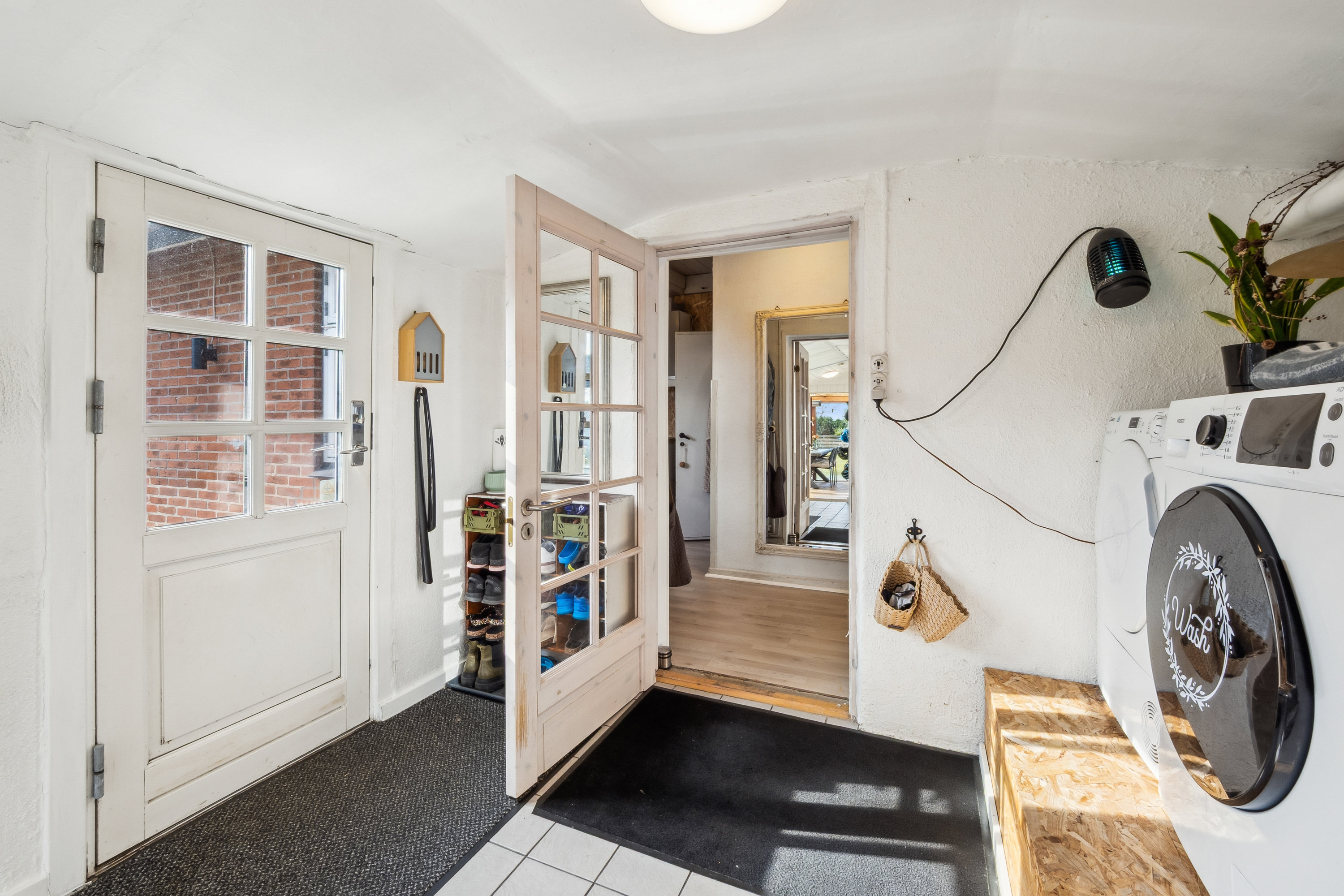 Fremhævet entre/bryggers billede i fuldskærmstilstand. Billede af Sundbyvej 122, Sundby, 7950 Erslev