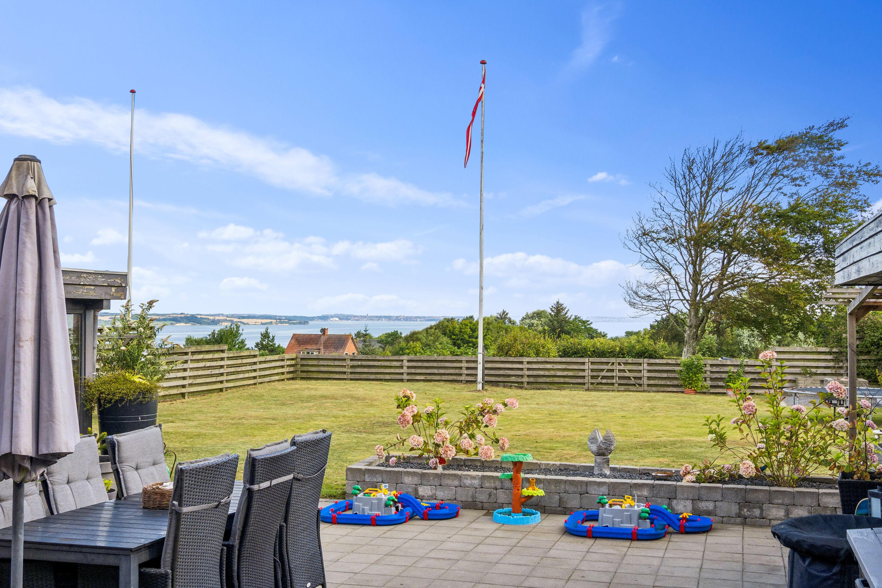 Fremhævet terrasse billede i fuldskærmstilstand. Billede af Sundbyvej 122, Sundby, 7950 Erslev