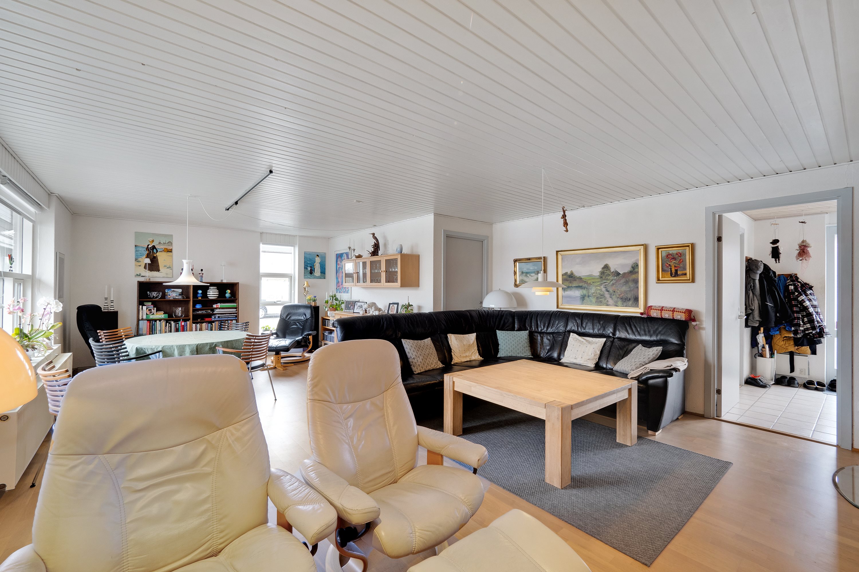 Fremhævet stue billede i fuldskærmstilstand. Billede af Hasselvej 2, Glyngøre, 7870 Roslev