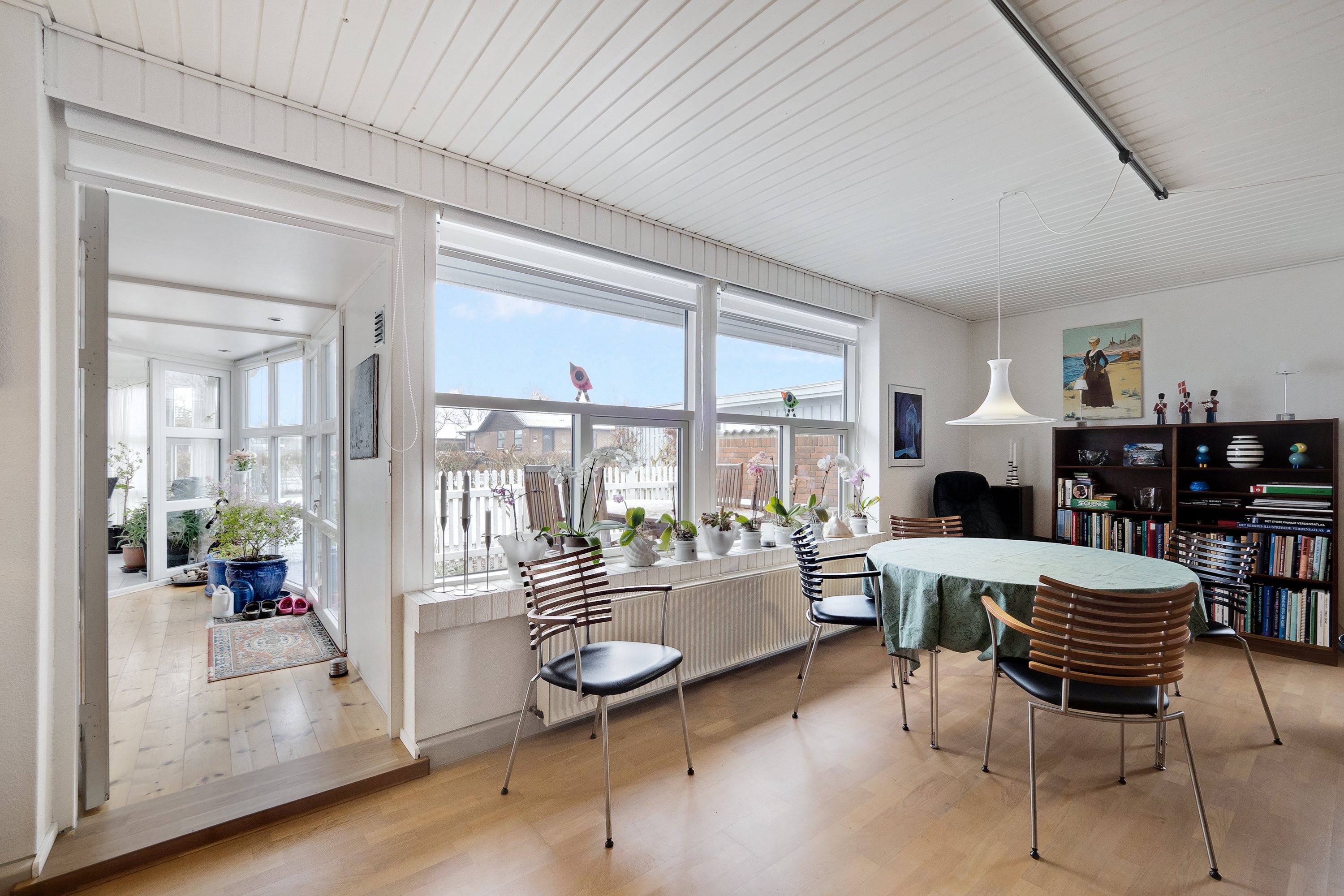 Fremhævet stue billede i fuldskærmstilstand. Billede af Hasselvej 2, Glyngøre, 7870 Roslev