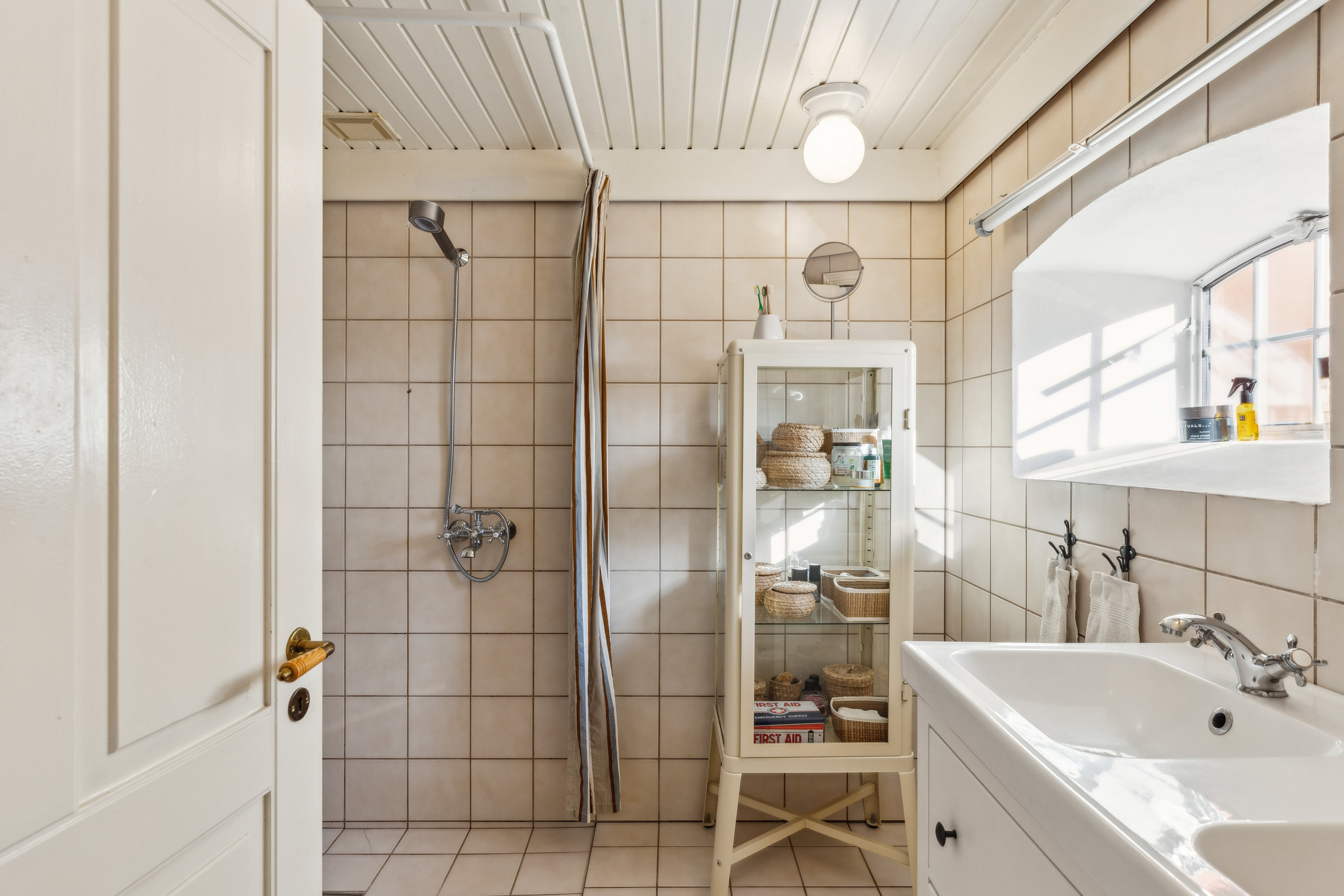 Fremhævet badeværelse billede i fuldskærmstilstand. Billede af Alsbrovej 5A, Sejstrup, 6740 Bramming