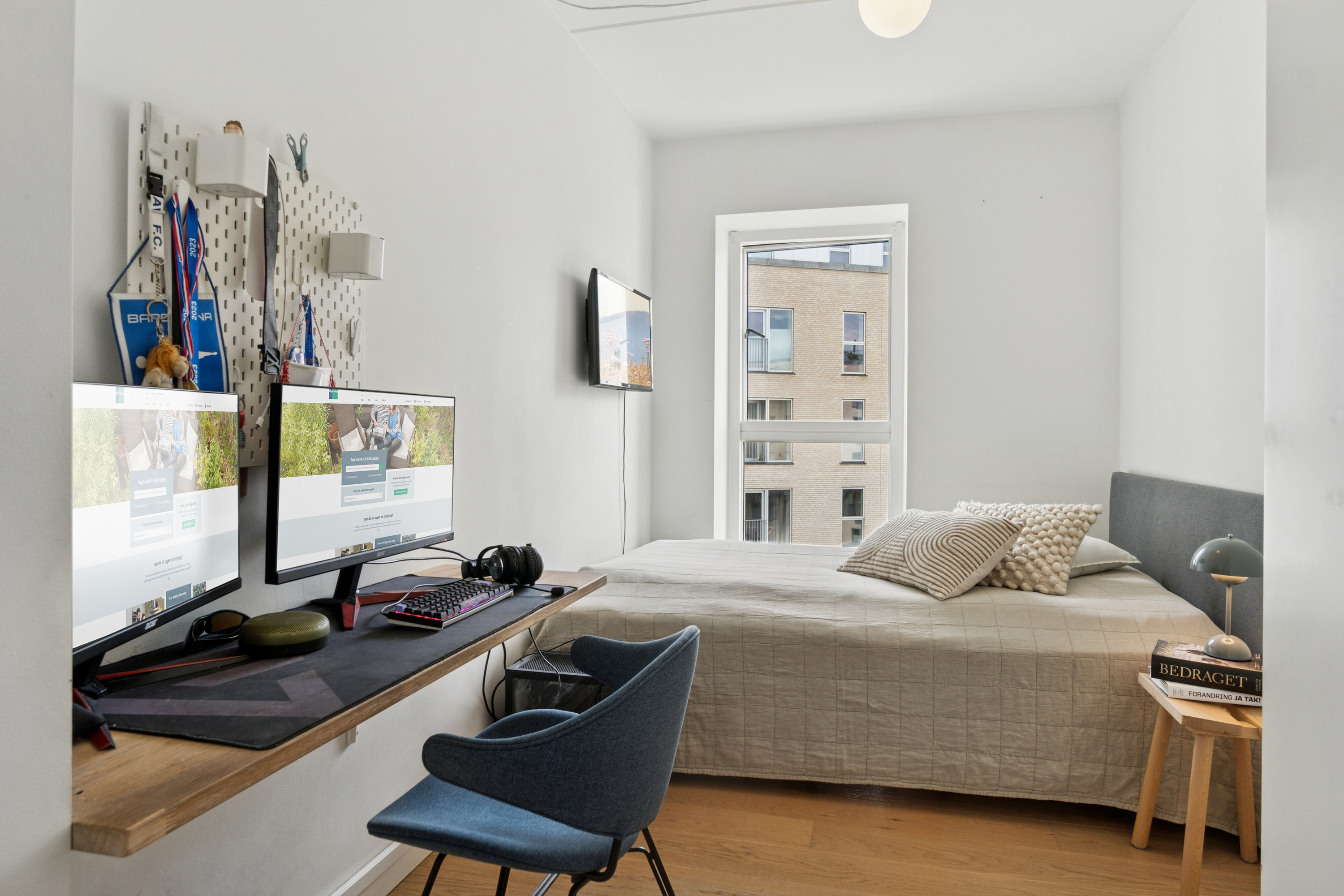 Fremhævet soveværelse billede i fuldskærmstilstand. Billede af Alliancevej 8B, 2. 4., 2450 København SV