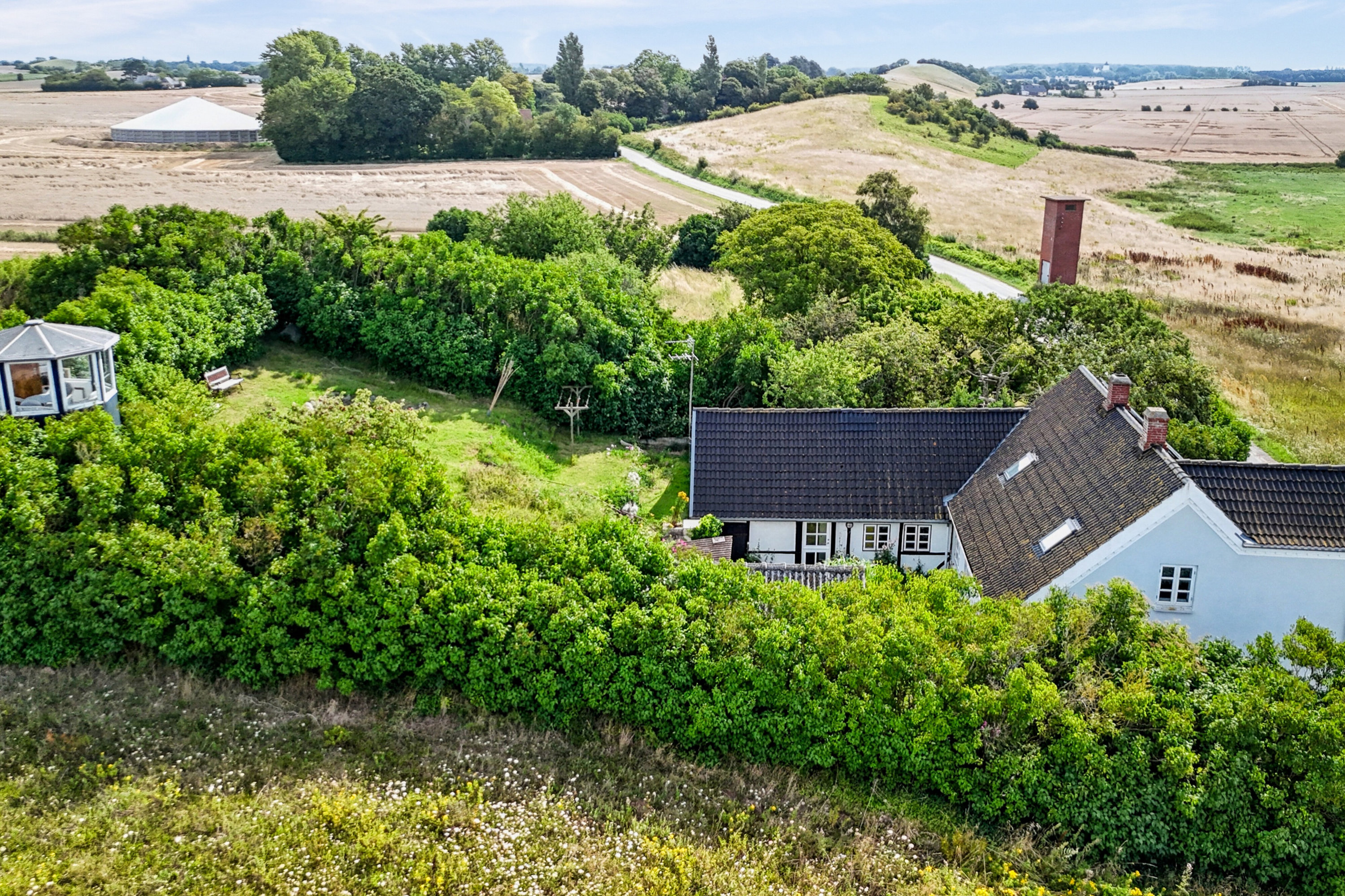 Fremhævet luftfoto billede i fuldskærmstilstand. Billede af Vesteregnsvej 22, Vesteregnen, 5932 Humble