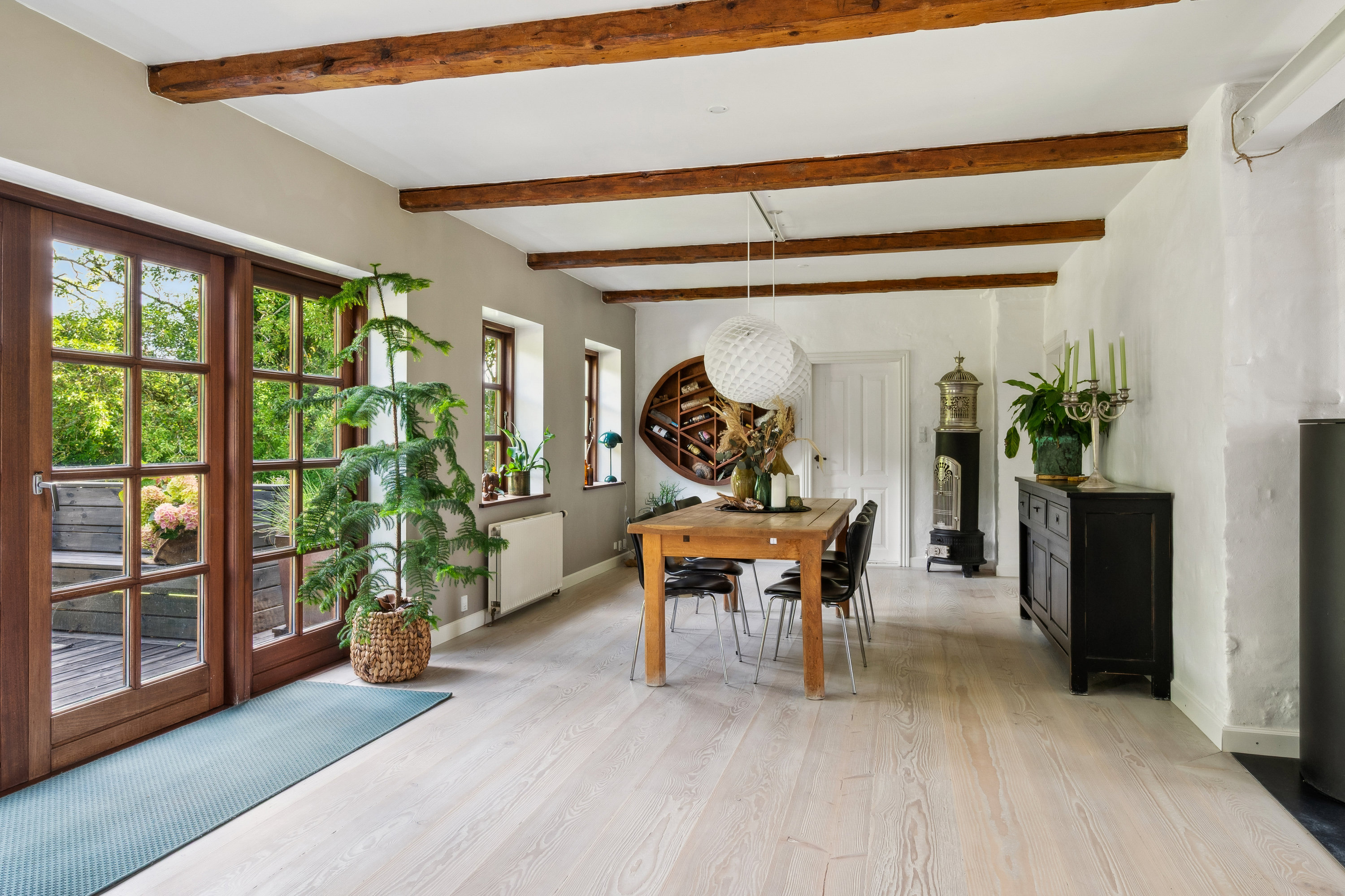 Fremhævet stue billede i fuldskærmstilstand. Billede af Haarvej 19, Sandby, 8382 Hinnerup