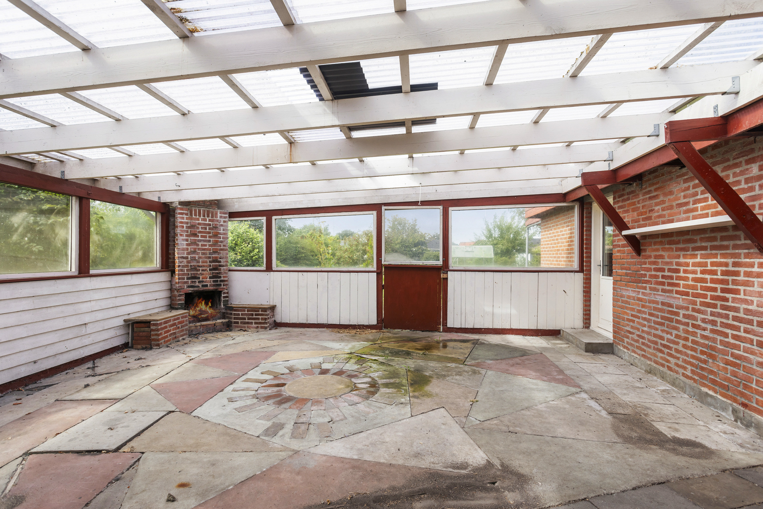 Fremhævet udestue billede i fuldskærmstilstand. Billede af Stationsvej 34, 9970 Strandby