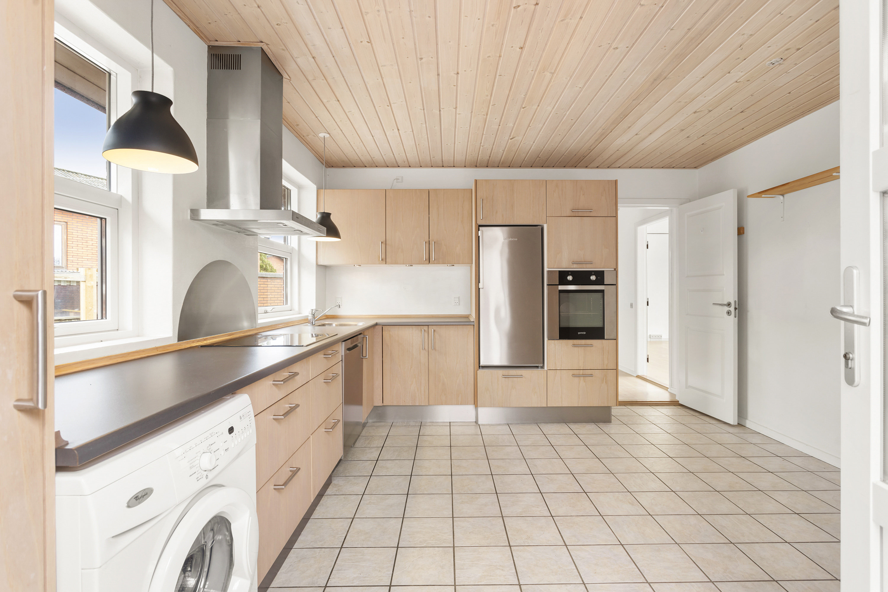 Miniaturebillede 2: køkken. Billede af Stationsvej 34, 9970 Strandby