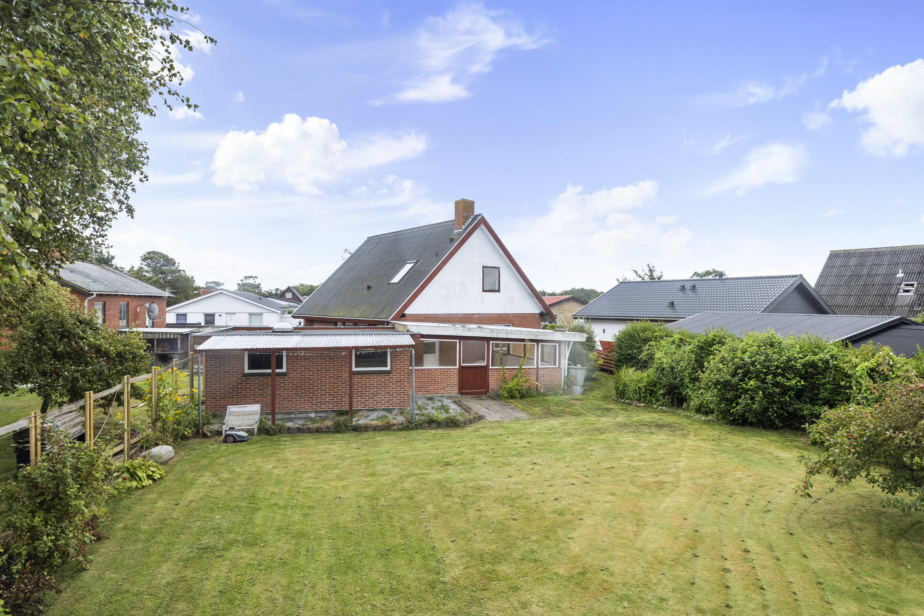 Miniaturebillede 1: facade. Billede af Stationsvej 34, 9970 Strandby