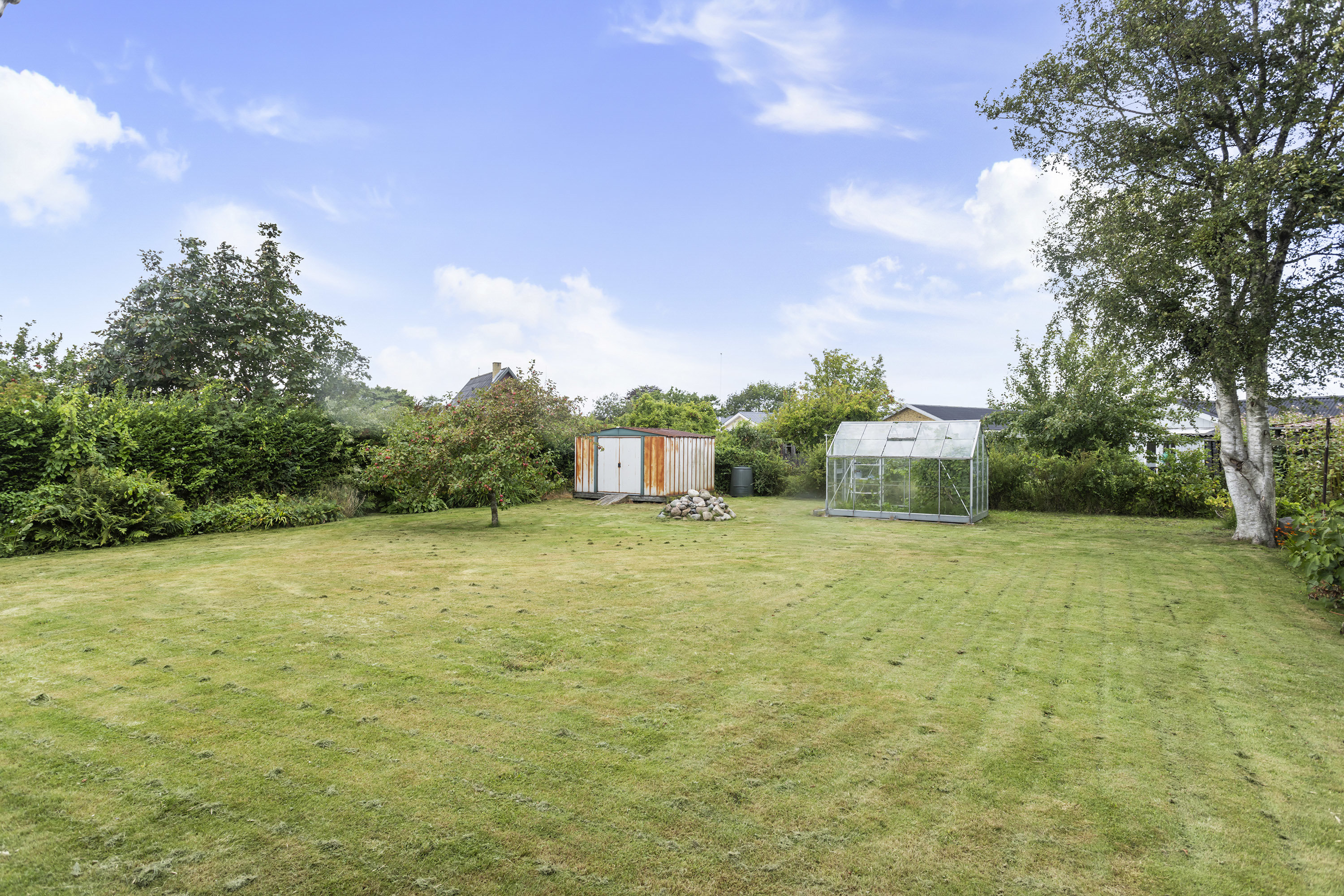 Fremhævet have billede i fuldskærmstilstand. Billede af Stationsvej 34, 9970 Strandby