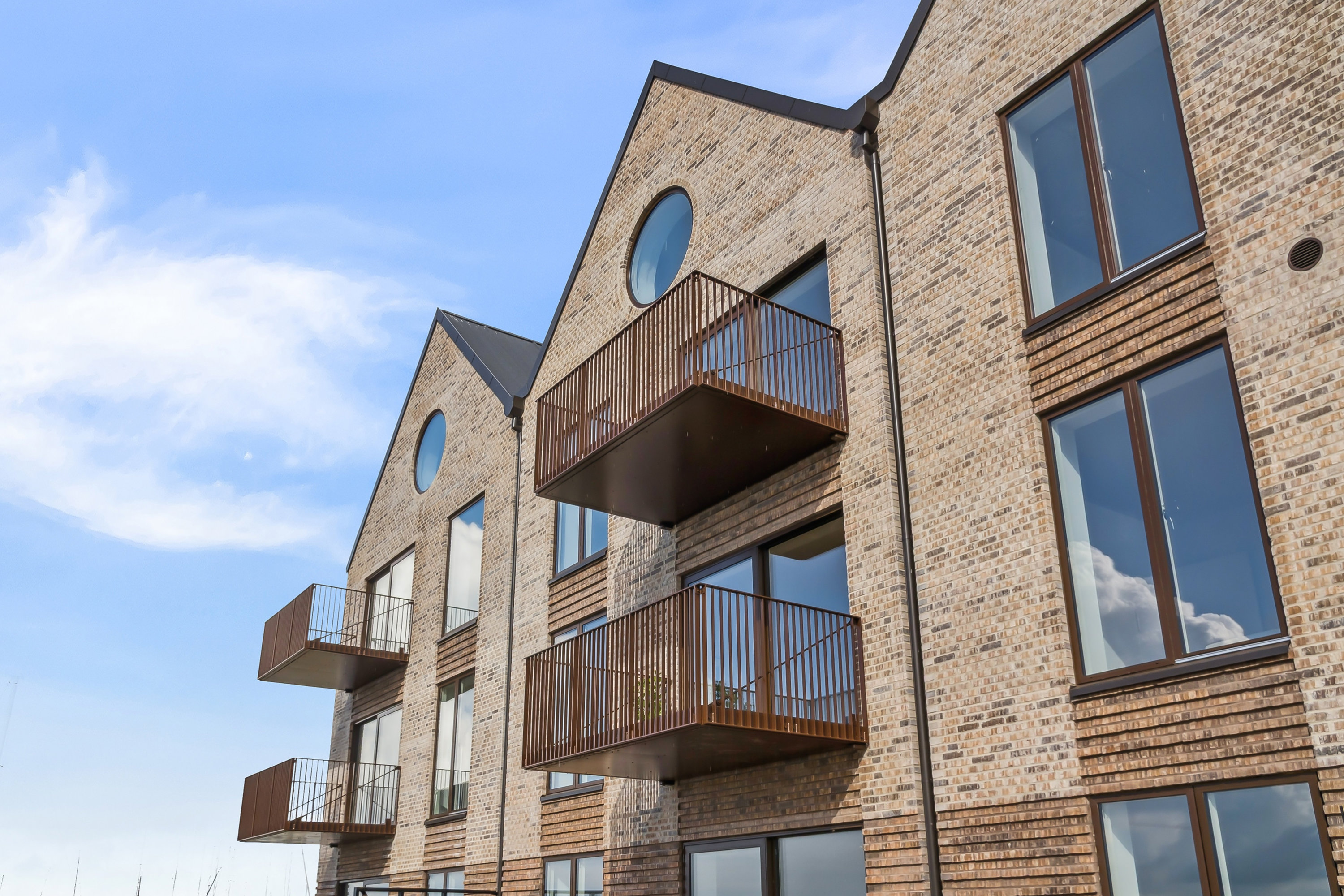 Fremhævet  billede i fuldskærmstilstand. Billede af Færgebyen 28, 1. 1., Hou, 8300 Odder