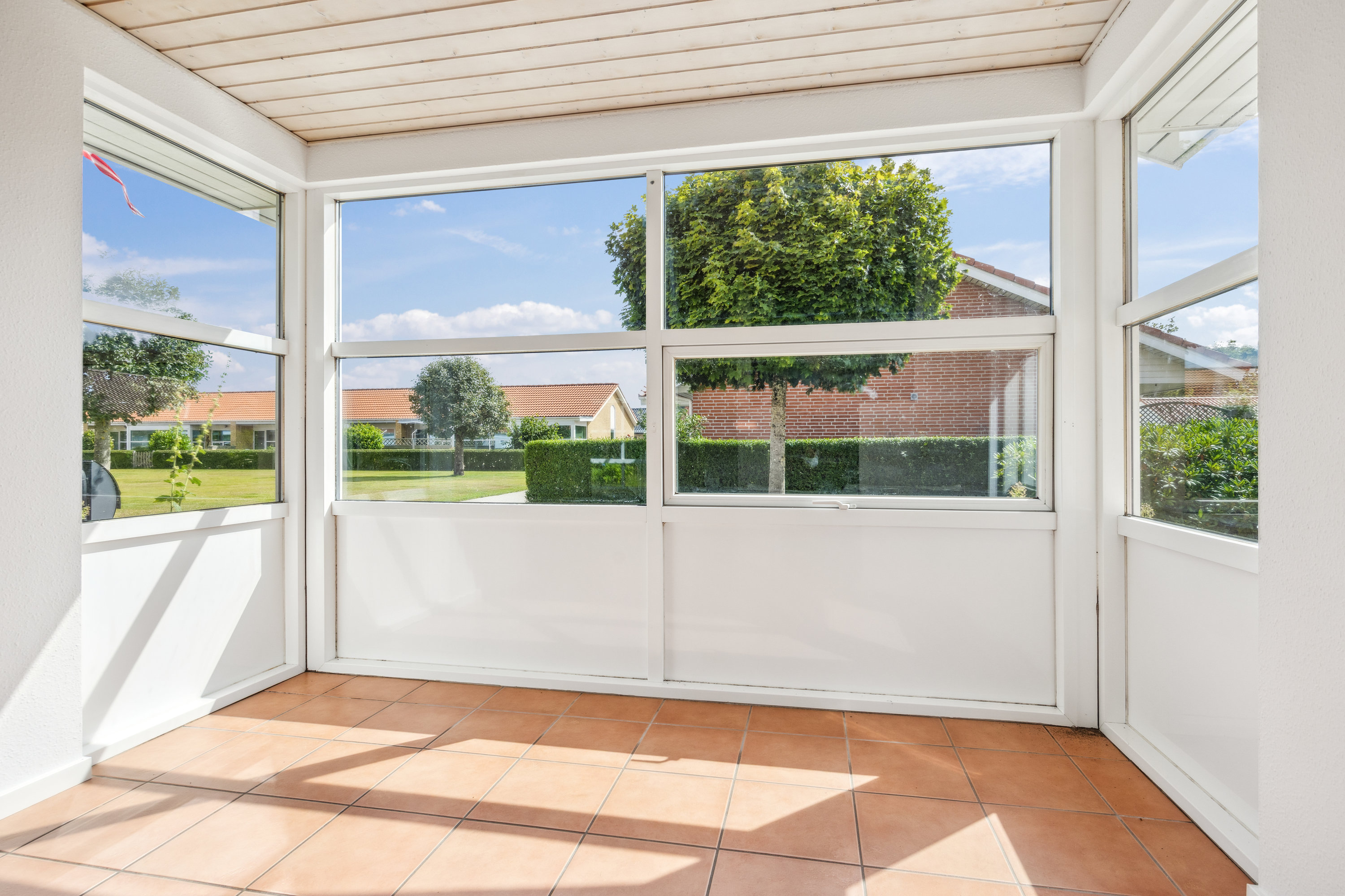 Fremhævet udestue billede i fuldskærmstilstand. Billede af Vesterparken 22, 9362 Gandrup