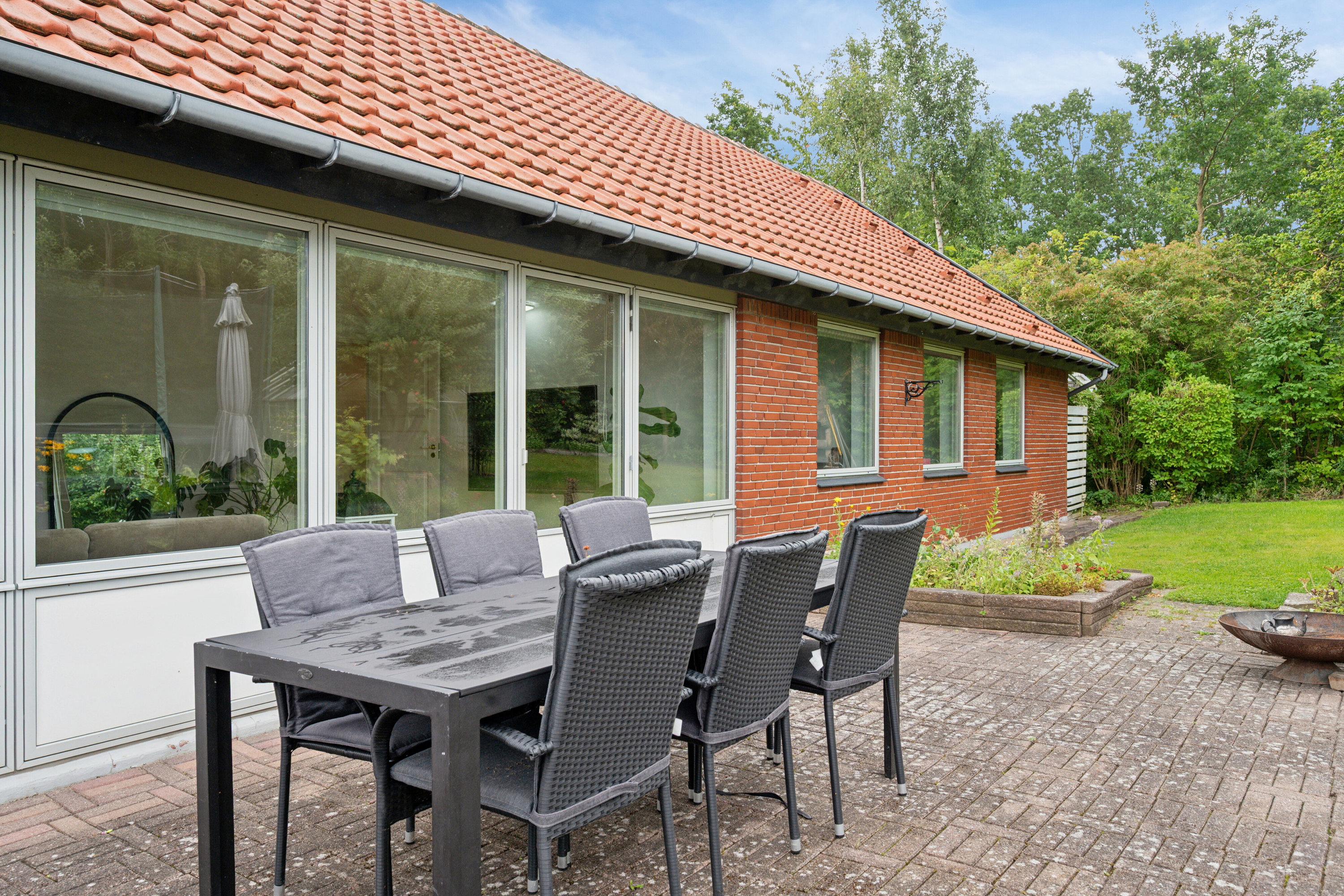 Fremhævet terrasse billede i fuldskærmstilstand. Billede af Tværskovvej 10, 2650 Hvidovre