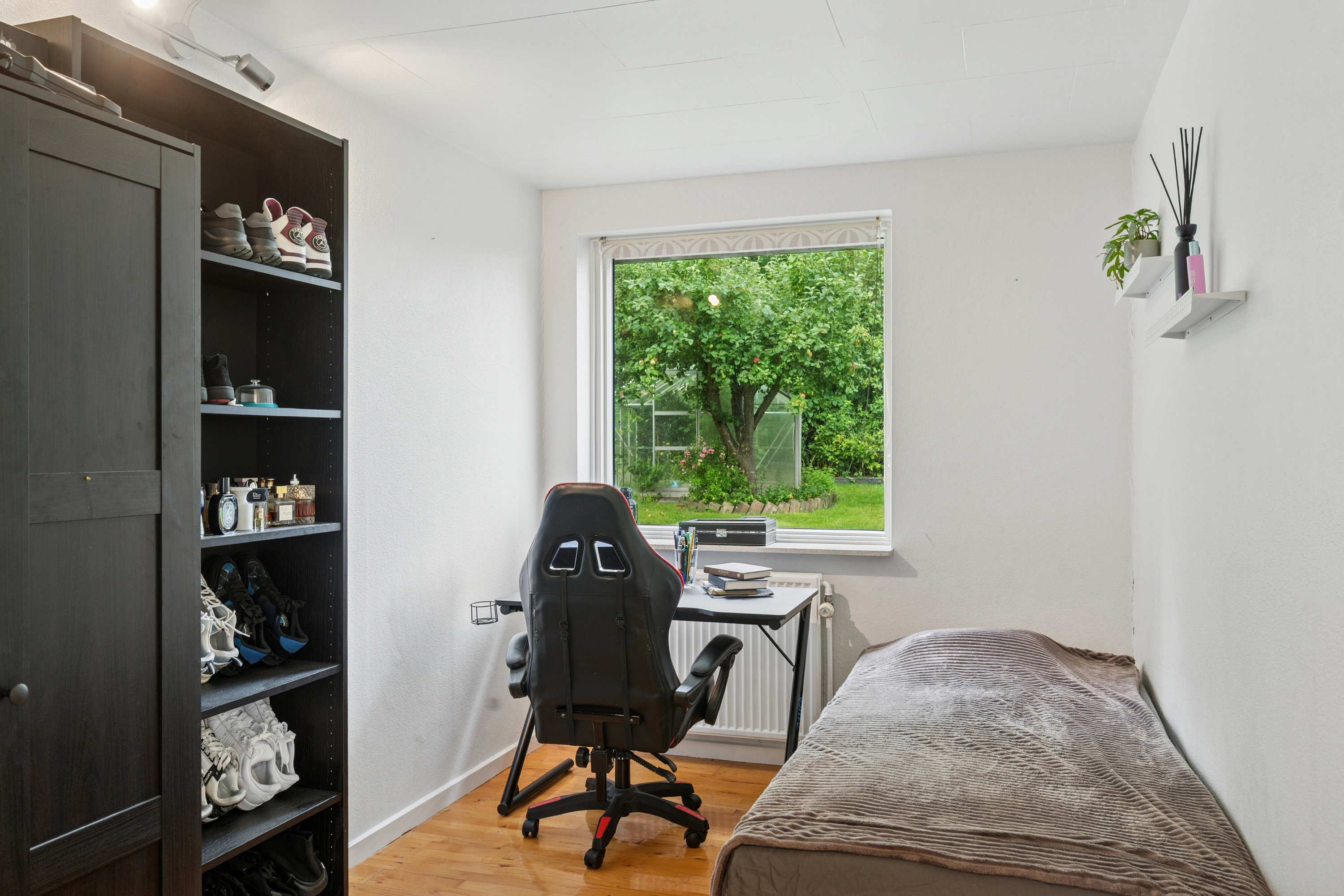 Fremhævet værelse billede i fuldskærmstilstand. Billede af Tværskovvej 10, 2650 Hvidovre