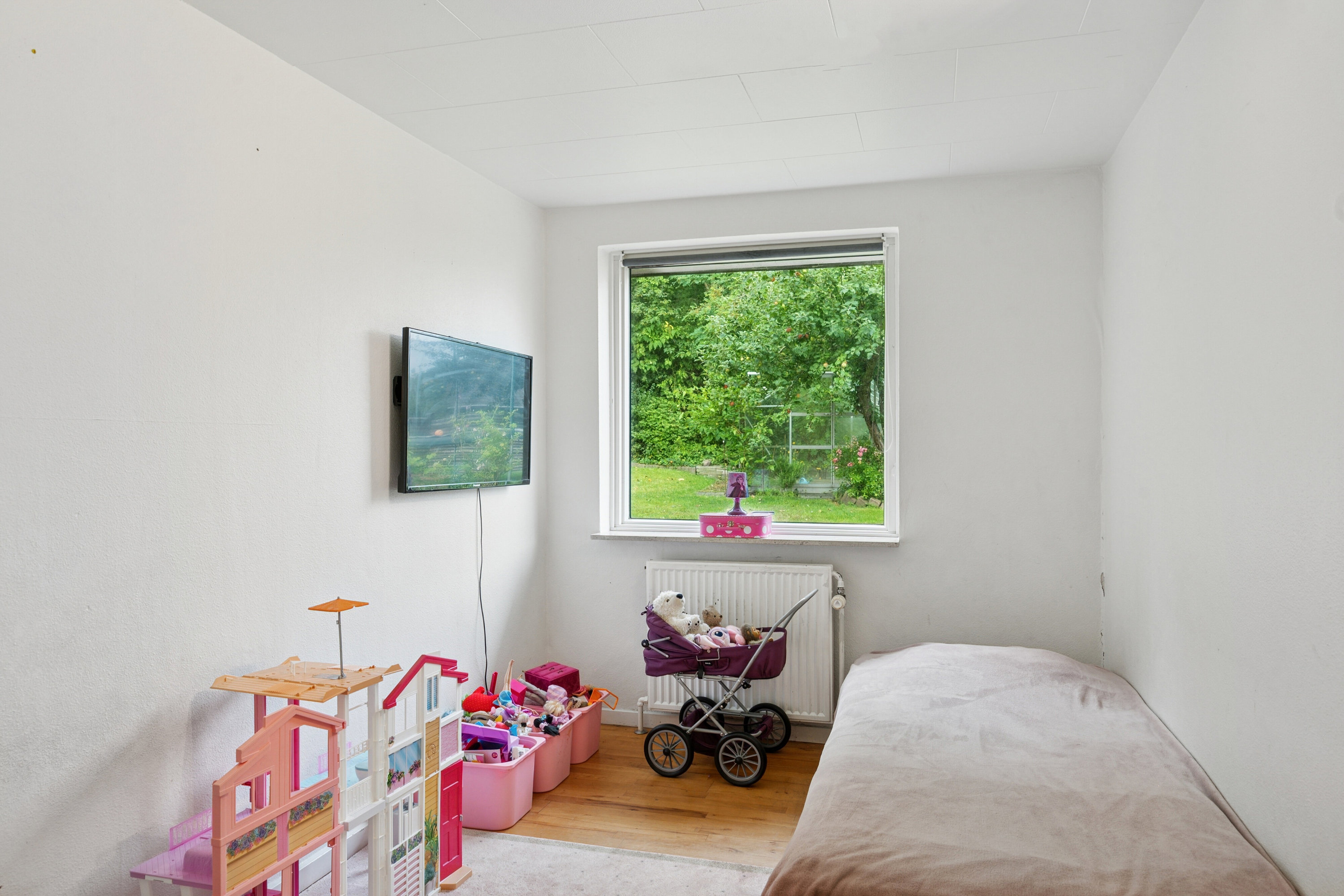 Fremhævet værelse billede i fuldskærmstilstand. Billede af Tværskovvej 10, 2650 Hvidovre