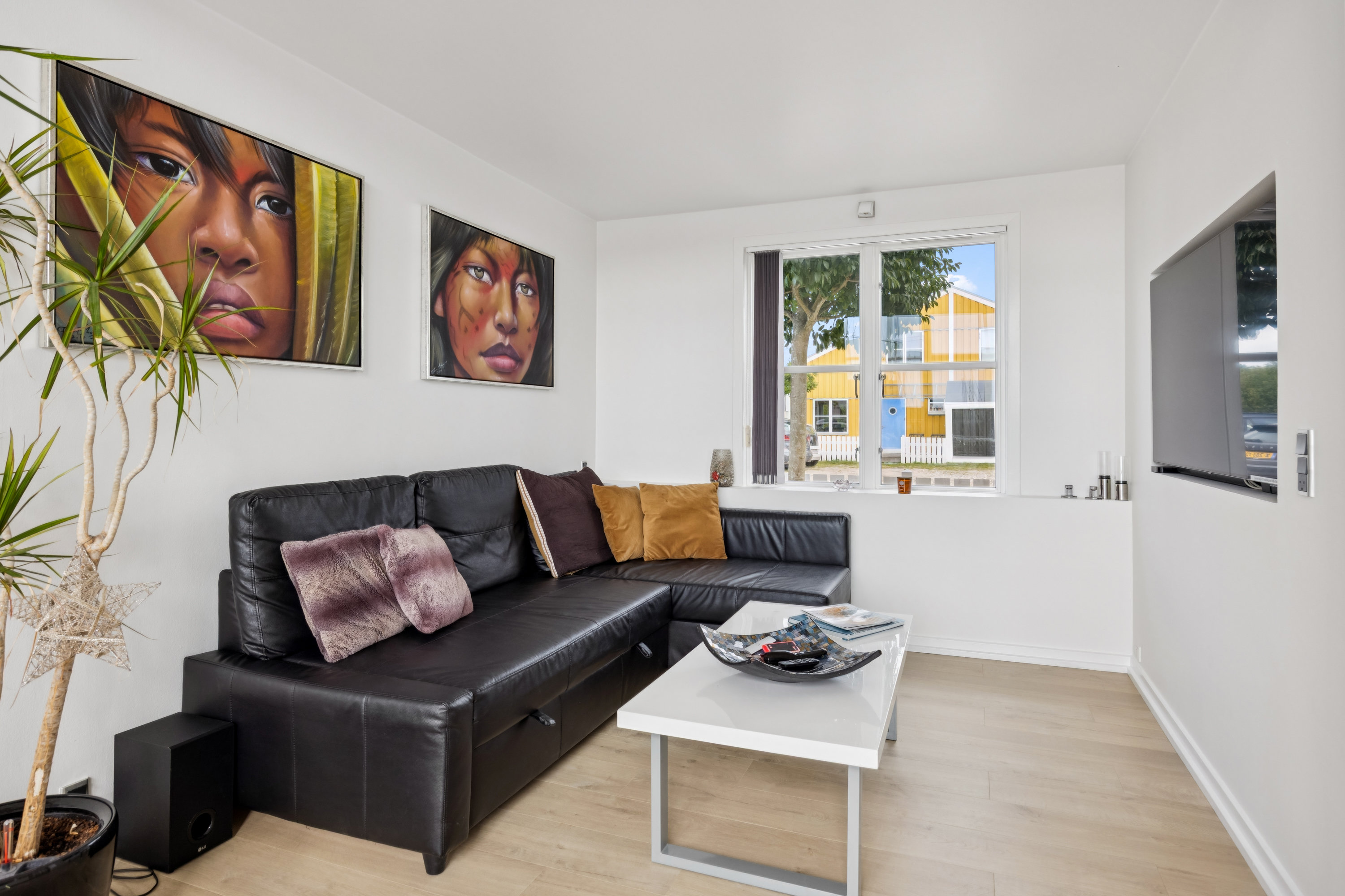 Fremhævet stue billede i fuldskærmstilstand. Billede af Øerkrogvejen 2, 665., 8400 Ebeltoft