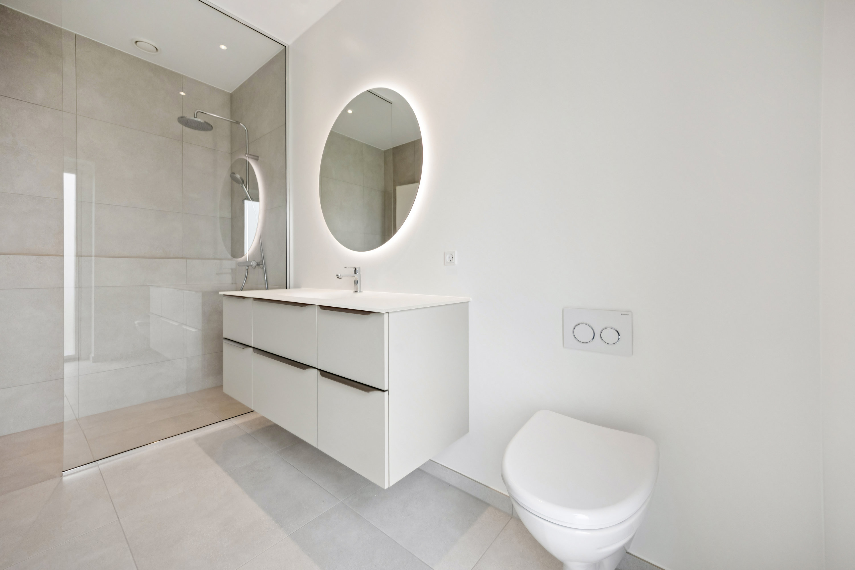 Fremhævet badeværelse billede i fuldskærmstilstand. Billede af Præstegårdens Mark 4, 9440 Aabybro