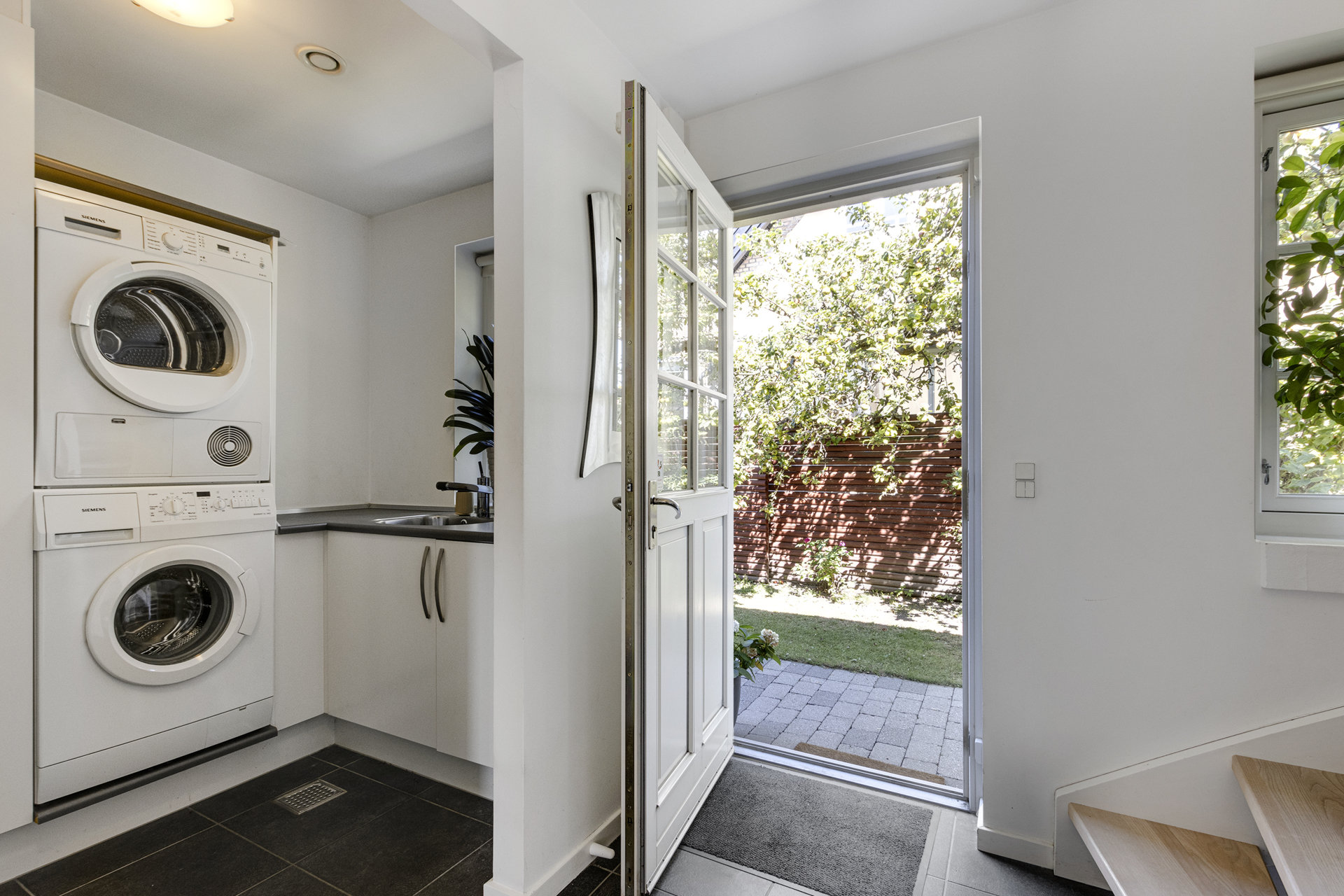 Fremhævet  billede i fuldskærmstilstand. Billede af Engvej 111, 2300 København S