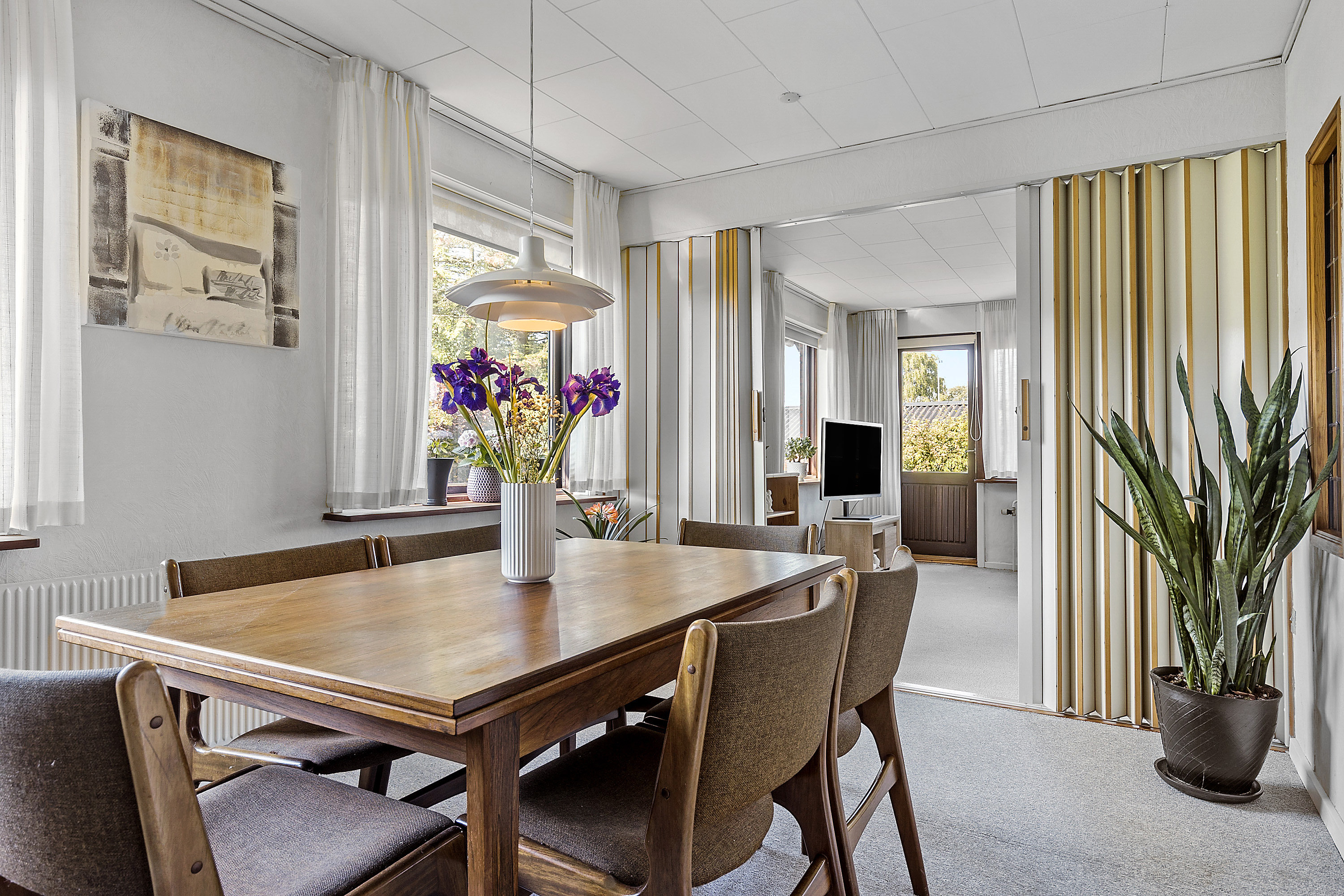 Fremhævet spisestue billede i fuldskærmstilstand. Billede af Glenstrup Søvej 8, Holmgård, 8990 Fårup