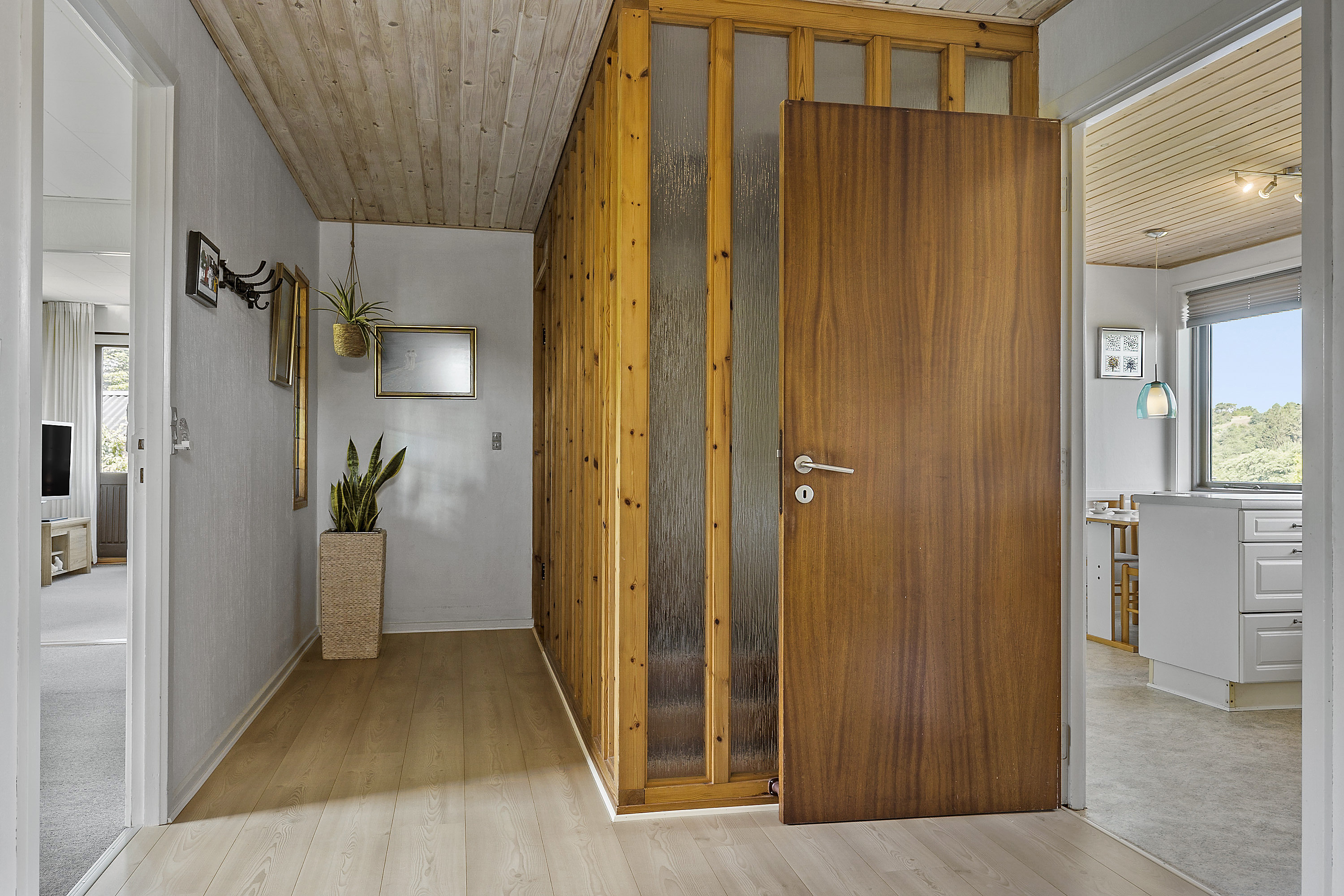 Fremhævet gang billede i fuldskærmstilstand. Billede af Glenstrup Søvej 8, Holmgård, 8990 Fårup