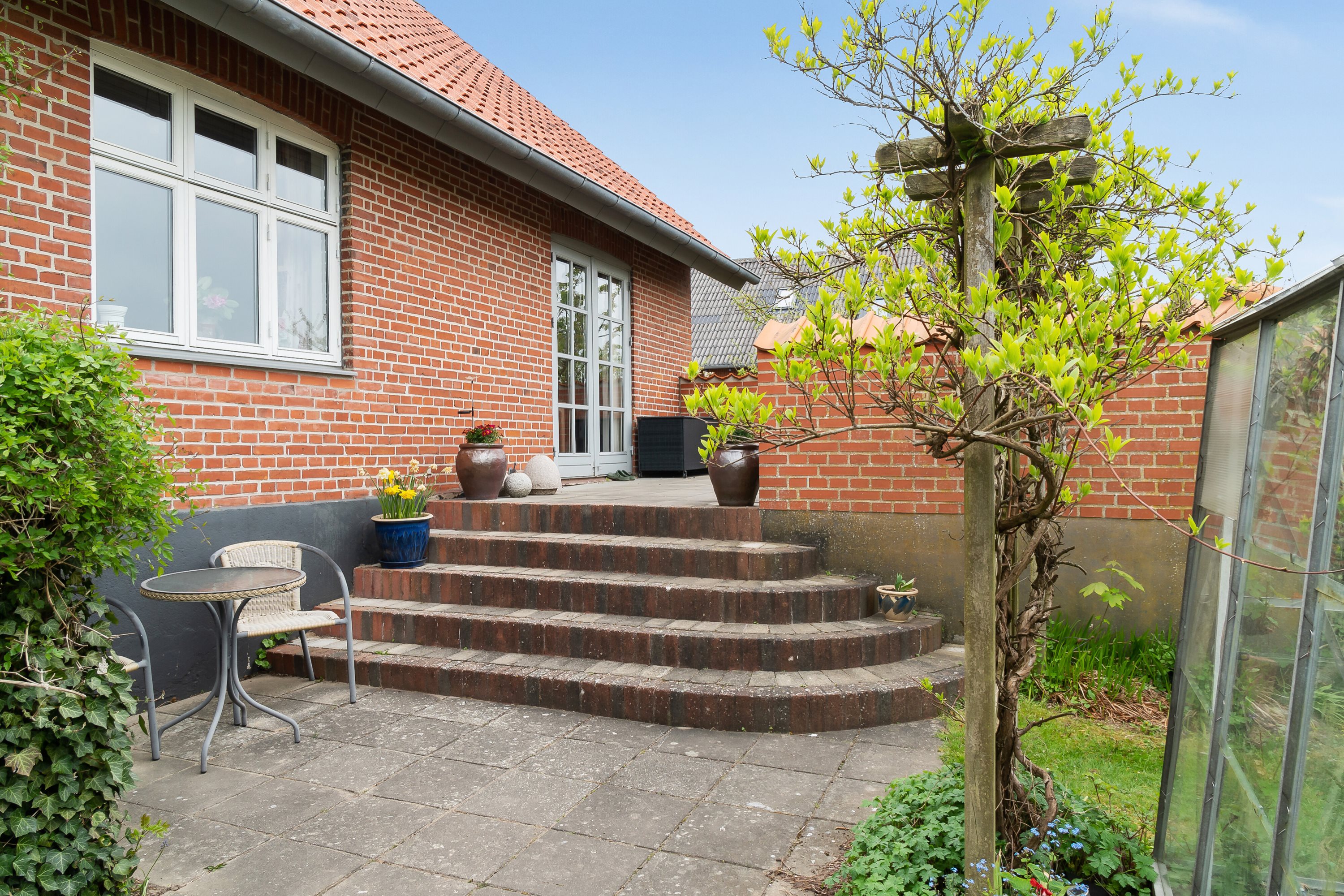 Fremhævet terrasse billede i fuldskærmstilstand. Billede af Gartnervænget 11, 8310 Tranbjerg J