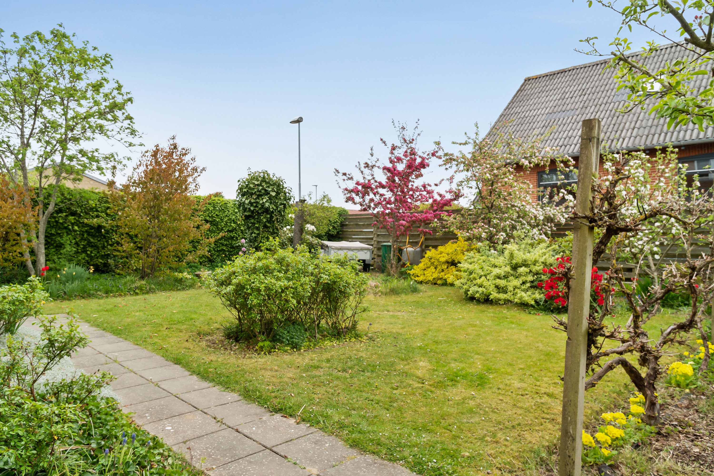 Fremhævet udendørs billede i fuldskærmstilstand. Billede af Gartnervænget 11, 8310 Tranbjerg J