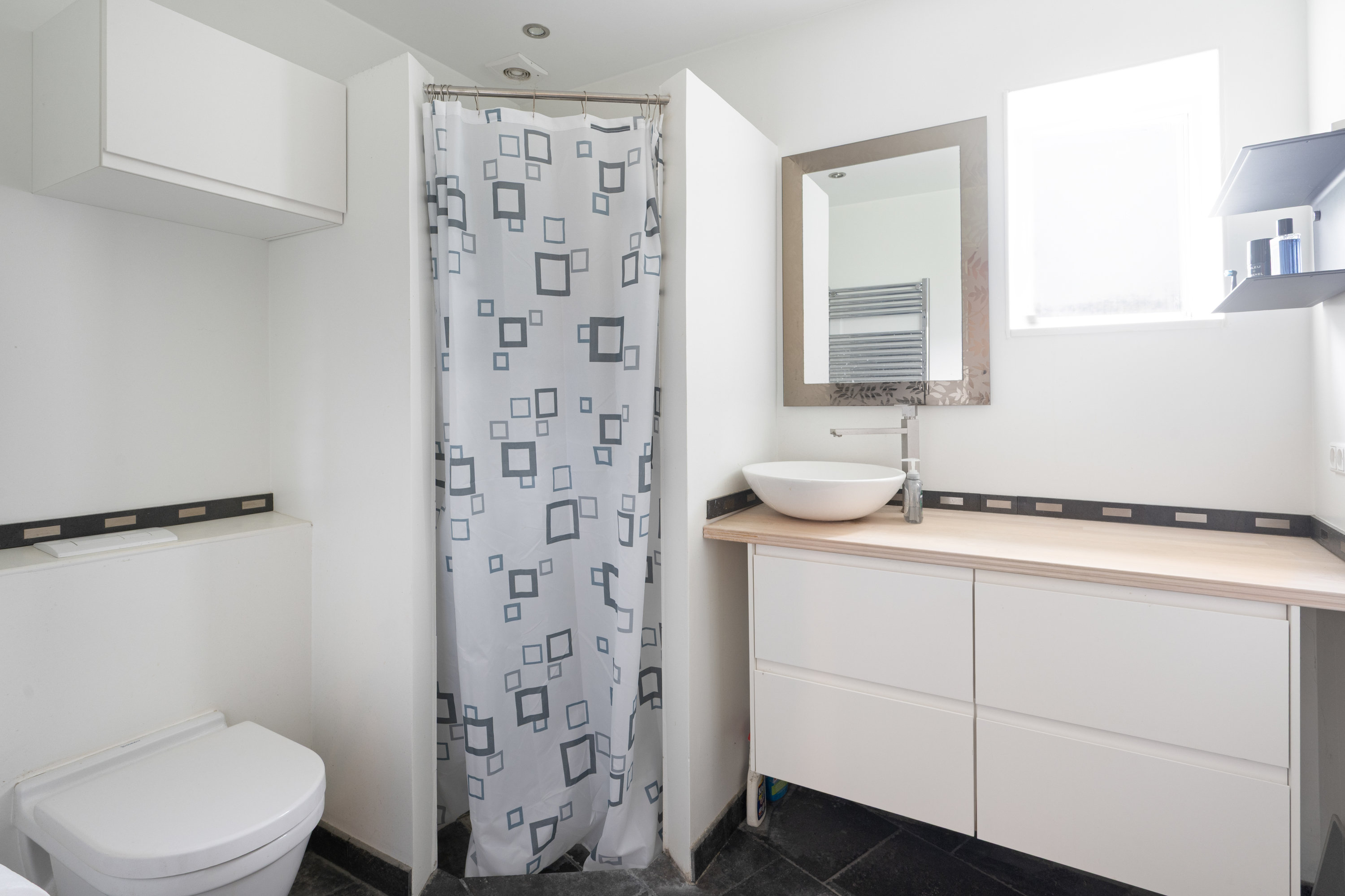 Fremhævet badeværelse billede i fuldskærmstilstand. Billede af Nørre Allé 81E, 8000 Aarhus C