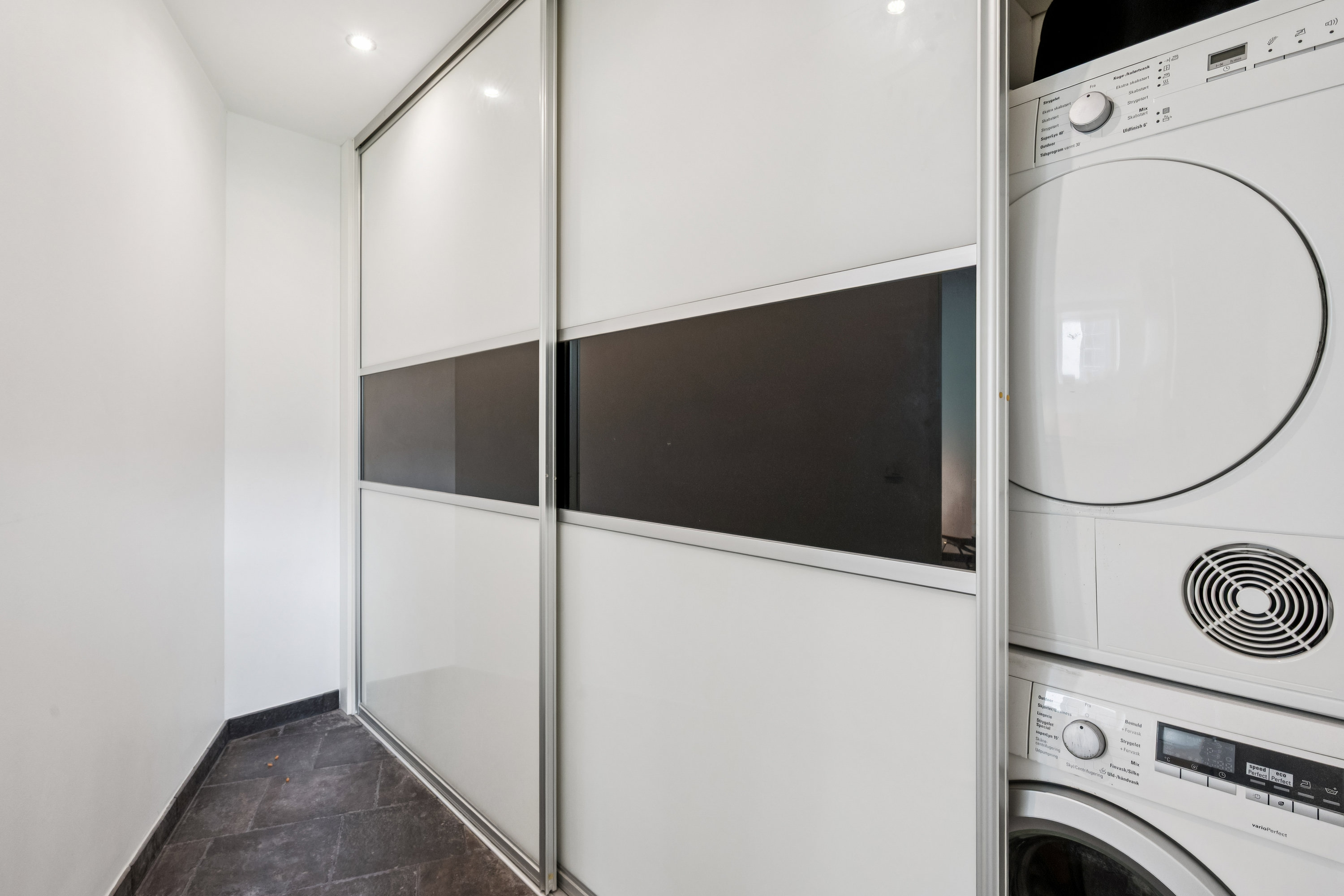 Fremhævet badeværelse billede i fuldskærmstilstand. Billede af Nørre Allé 81E, 8000 Aarhus C