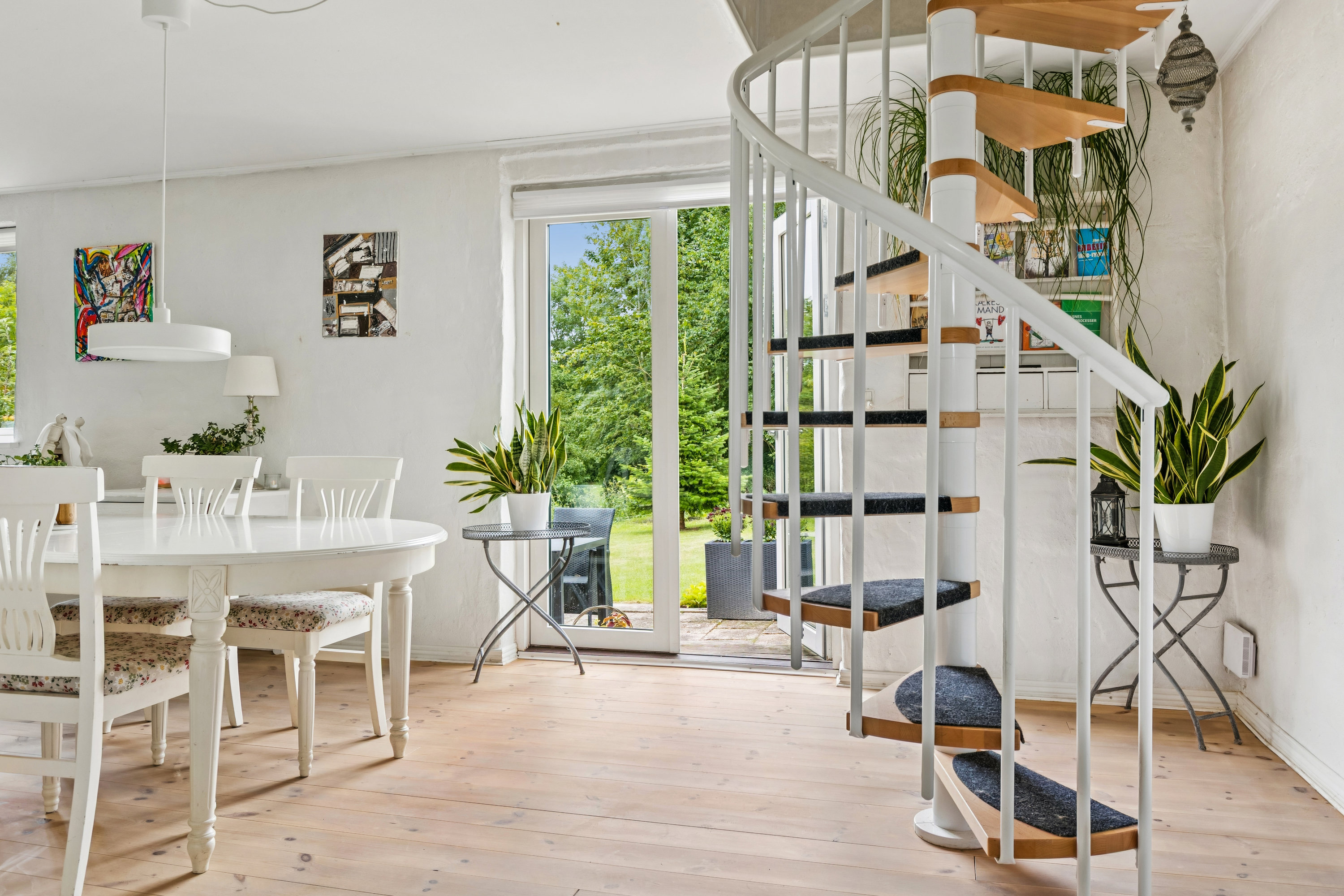 Fremhævet spiesstue billede i fuldskærmstilstand. Billede af Bakkedraget 38, Hjembæk, 4450 Jyderup