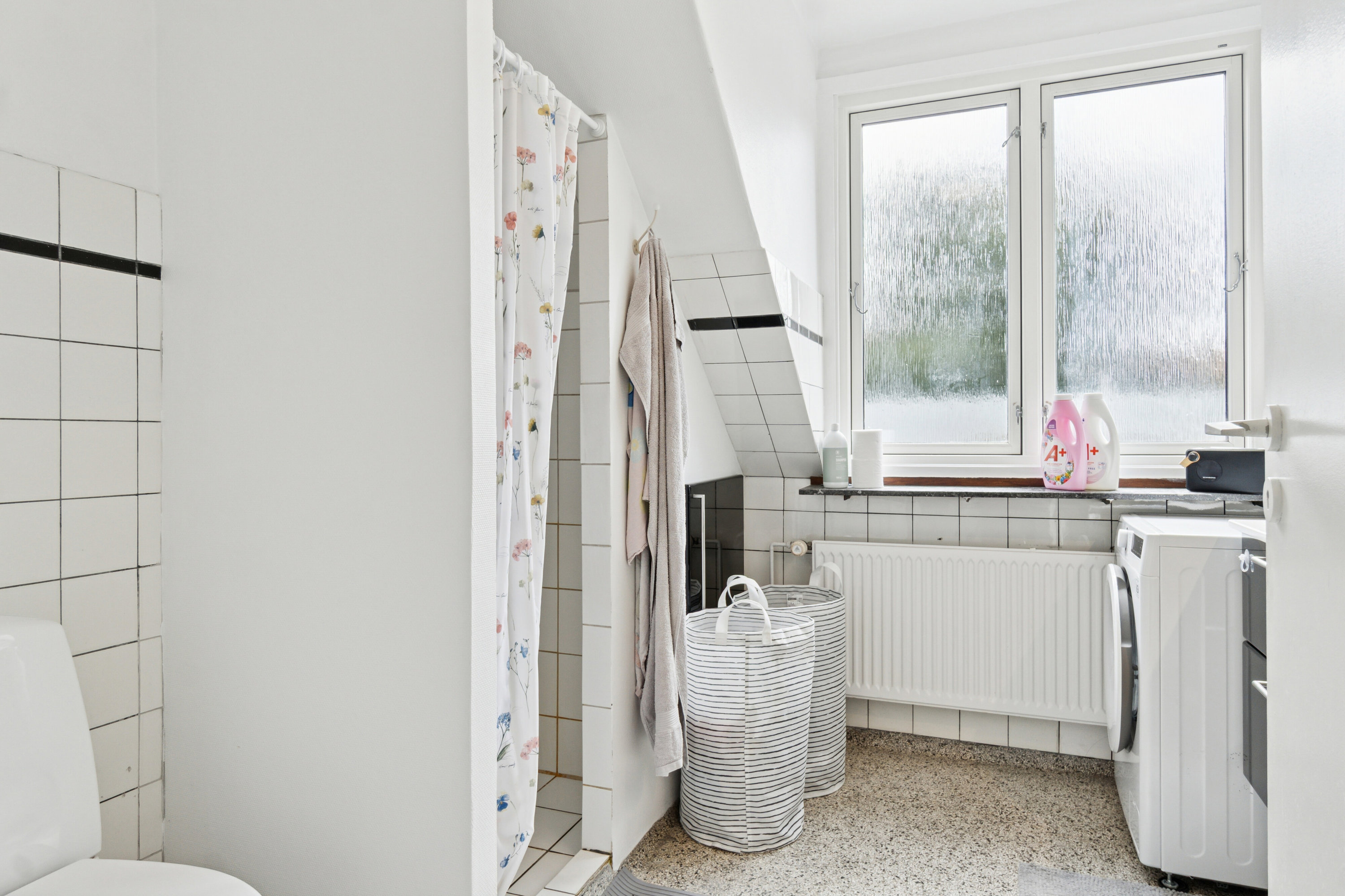 Fremhævet badeværelse billede i fuldskærmstilstand. Billede af Svendsgade 19, 4200 Slagelse