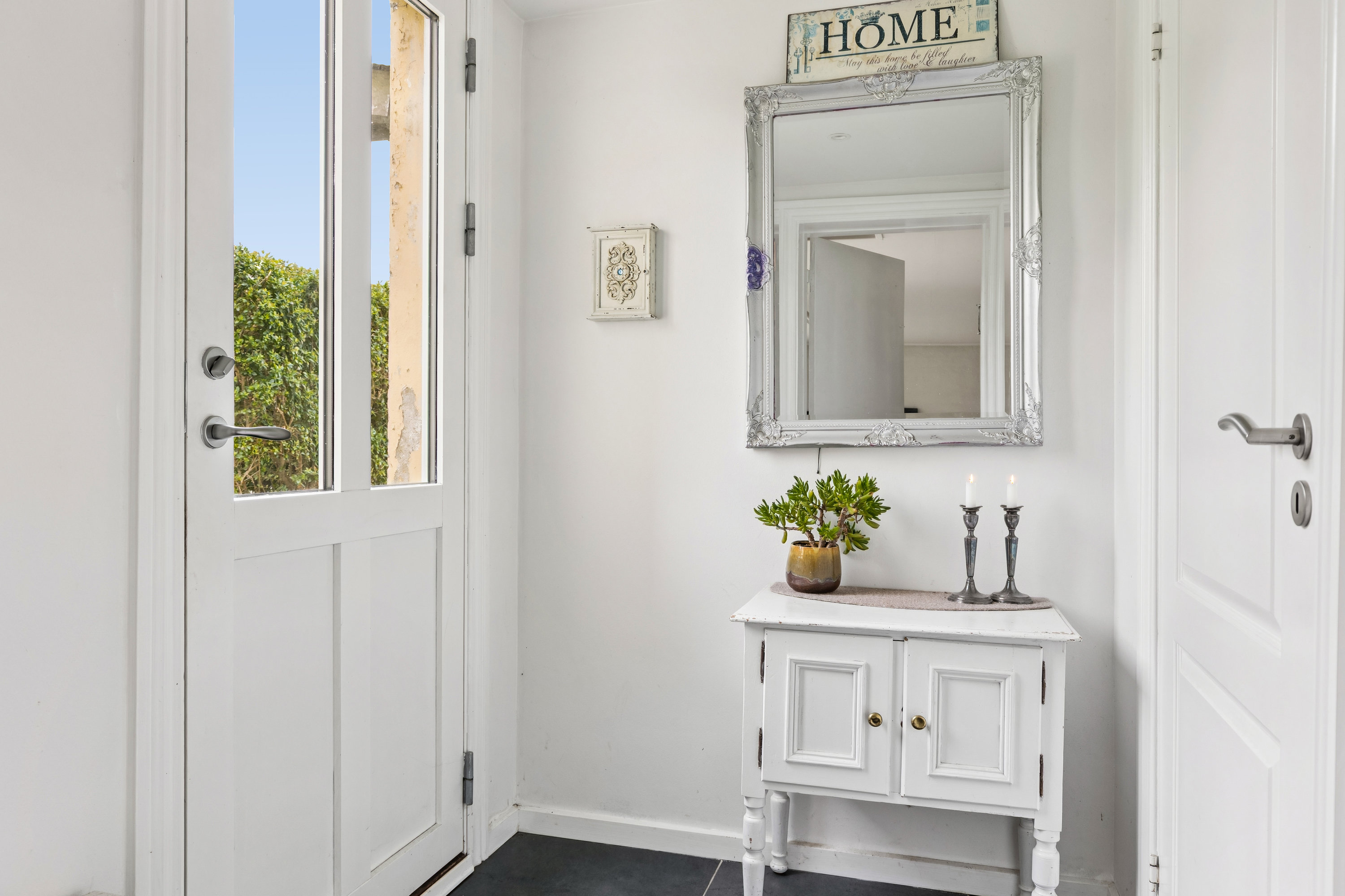 Fremhævet entre billede i fuldskærmstilstand. Billede af Bakkedraget 38, Hjembæk, 4450 Jyderup