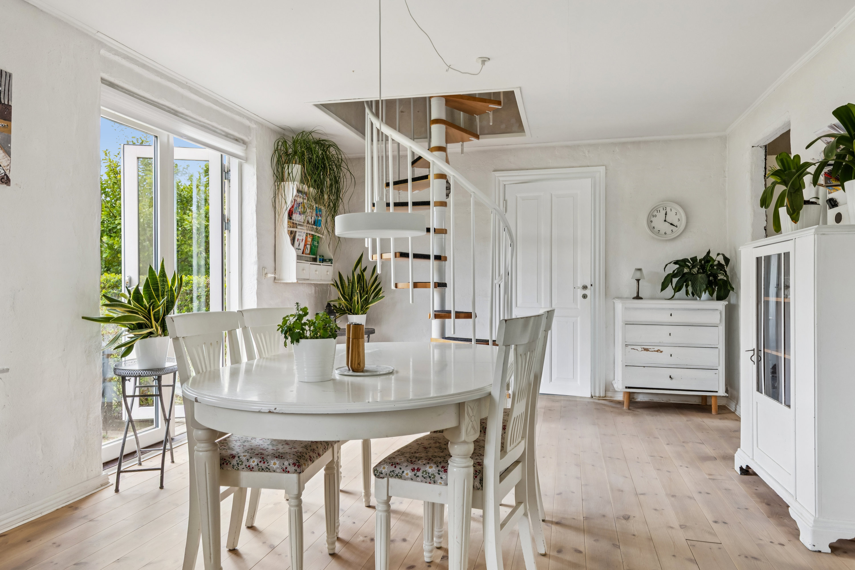 Fremhævet spisestue billede i fuldskærmstilstand. Billede af Bakkedraget 38, Hjembæk, 4450 Jyderup