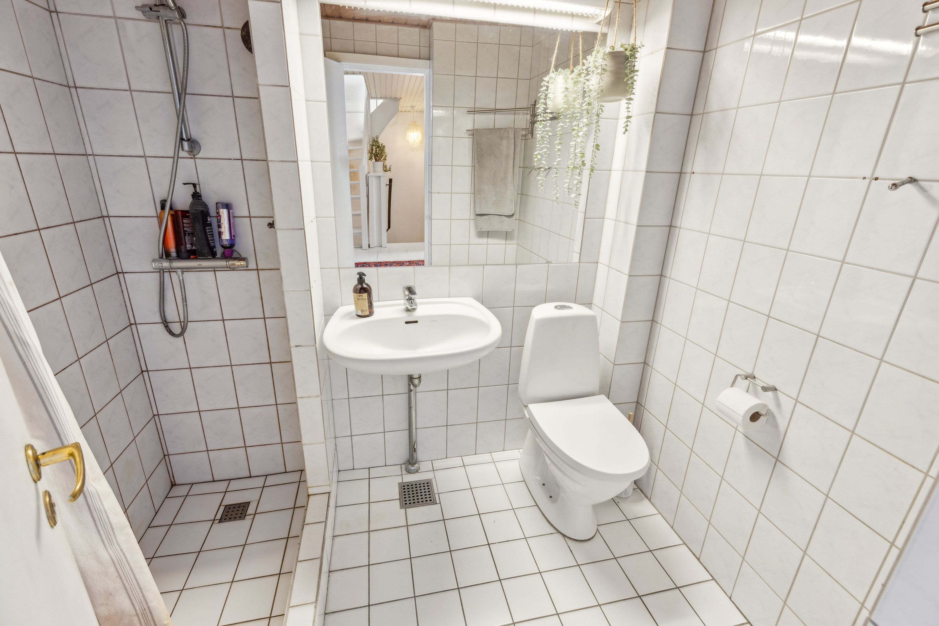 Fremhævet badeværelse billede i fuldskærmstilstand. Billede af Søndertoften 145, 2630 Taastrup