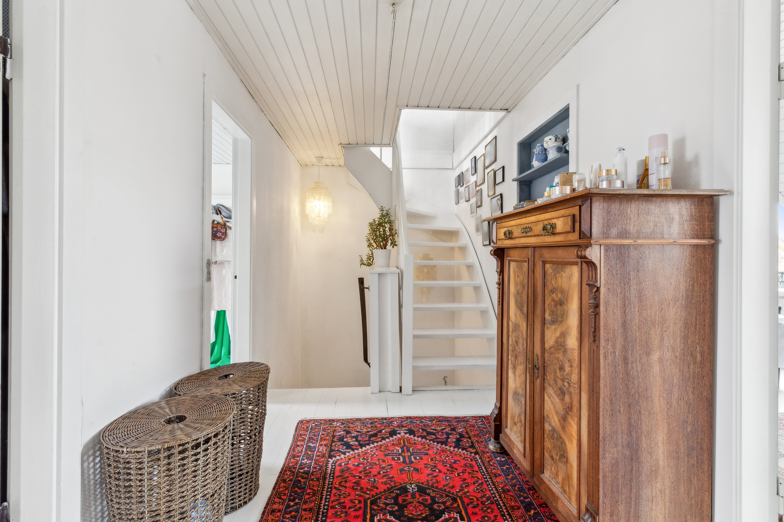 Fremhævet gang billede i fuldskærmstilstand. Billede af Søndertoften 145, 2630 Taastrup